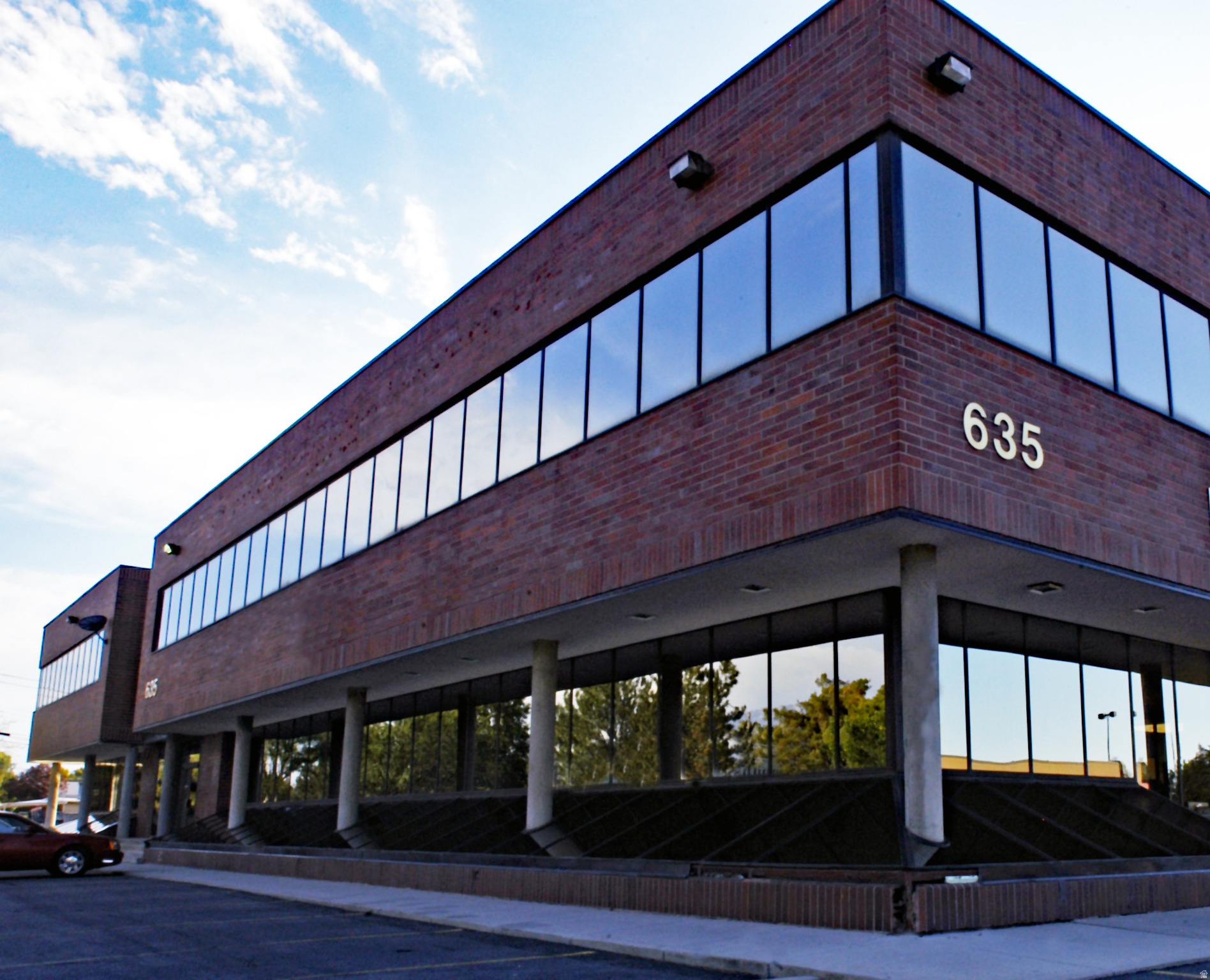 635 W 5300 S, Murray, UT 84123 — photo 1
