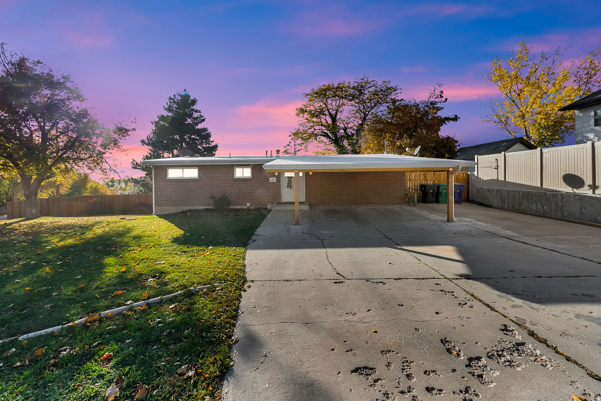 4428 S 3065 E, Holladay, UT 84124 — photo 1