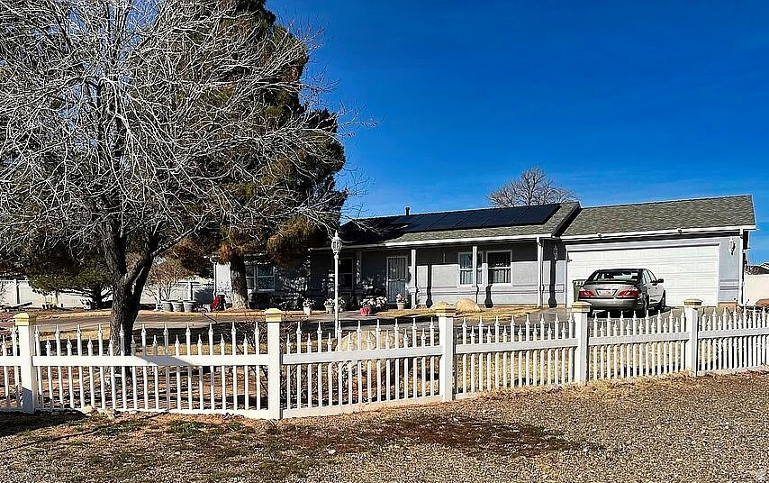 1060 E FREEDOM WAY, Big Water, UT 84741 — photo 1