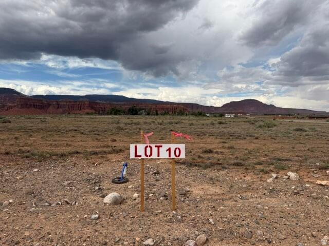 925 W 100 S, Torrey, UT 84775 — photo 1