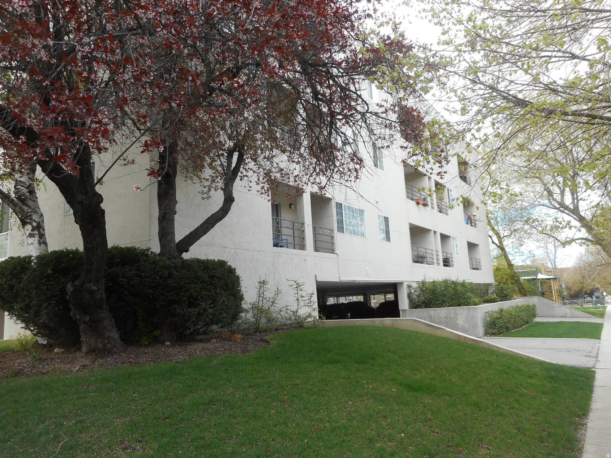 110 S 800 E #405, Salt Lake City, UT 84102 — photo 1