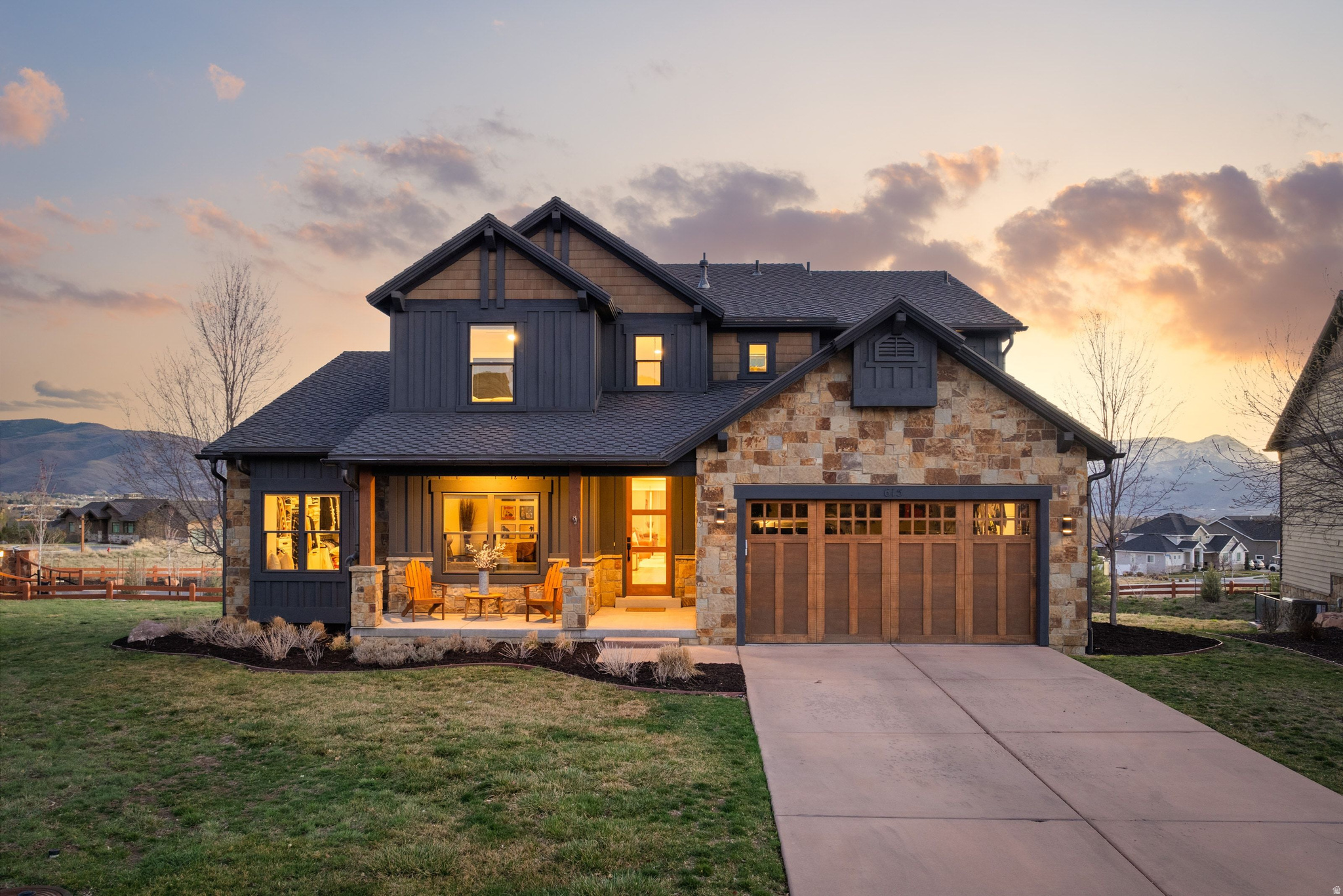 615 N HAYSTACK MTN DR