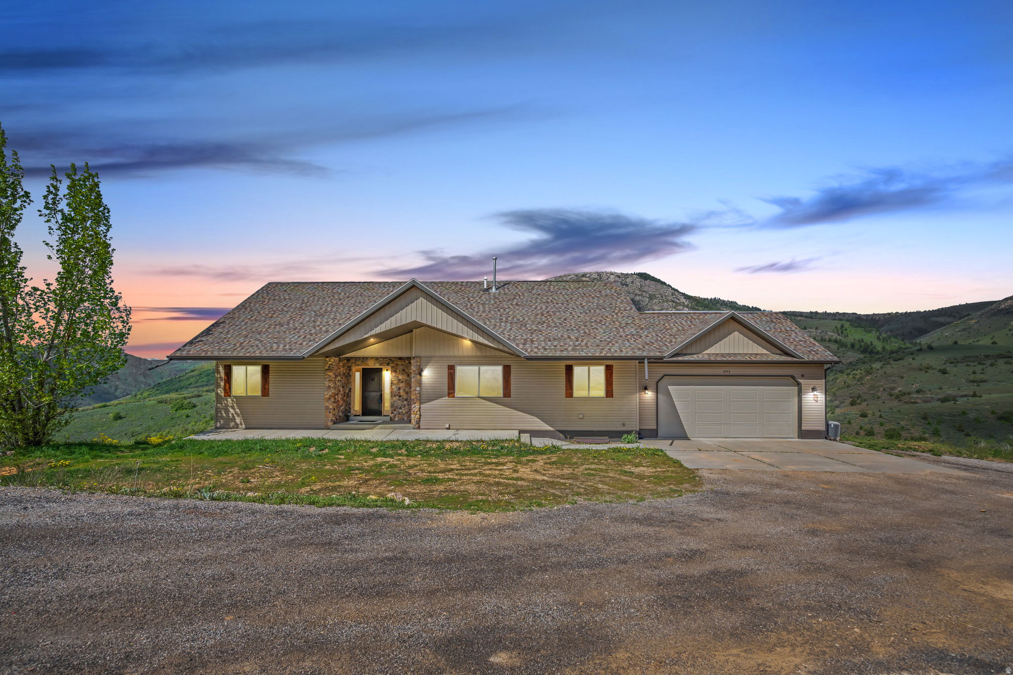 2013 N RIVER VIEW CIR, Huntsville, UT 84317 — photo 1