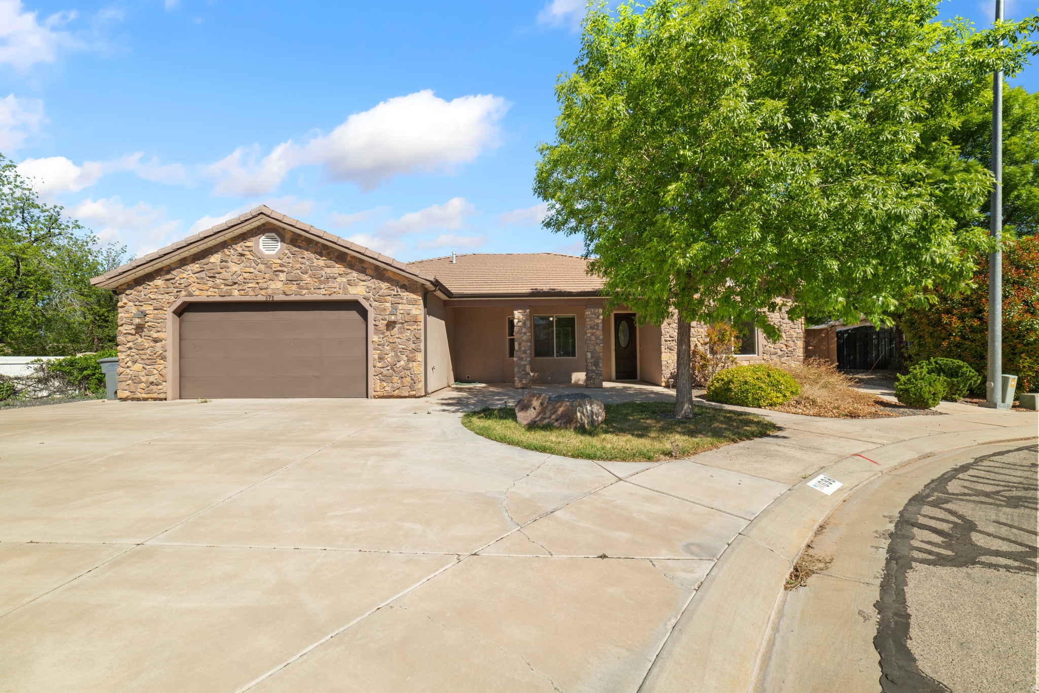 698 W 375 S, Hurricane, UT 84737 — photo 1