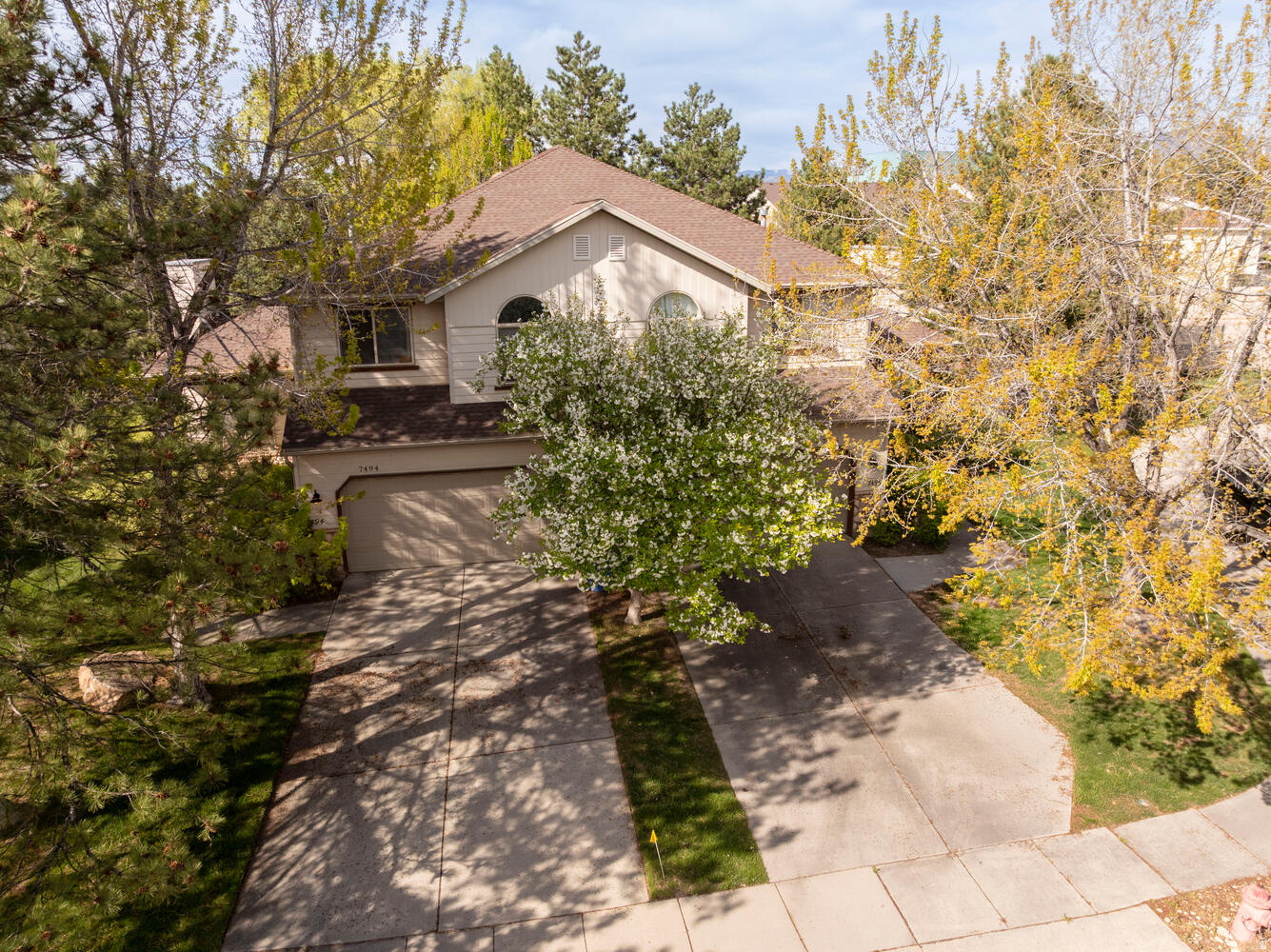 7456  SOUTHCREST CIR, Midvale, UT 84047 — photo 1