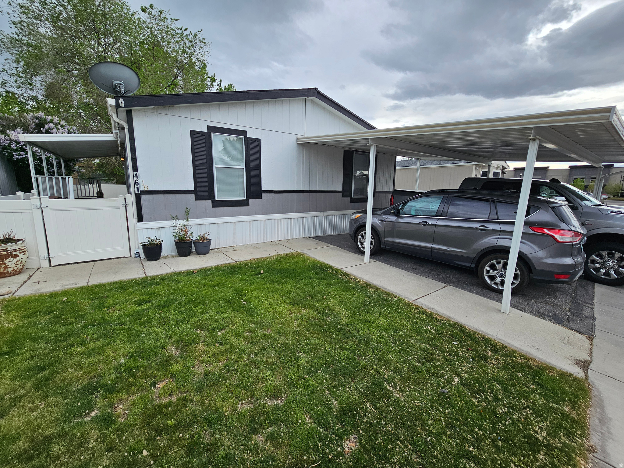 461 W 9260 S #18, Sandy, UT 84070 — photo 1