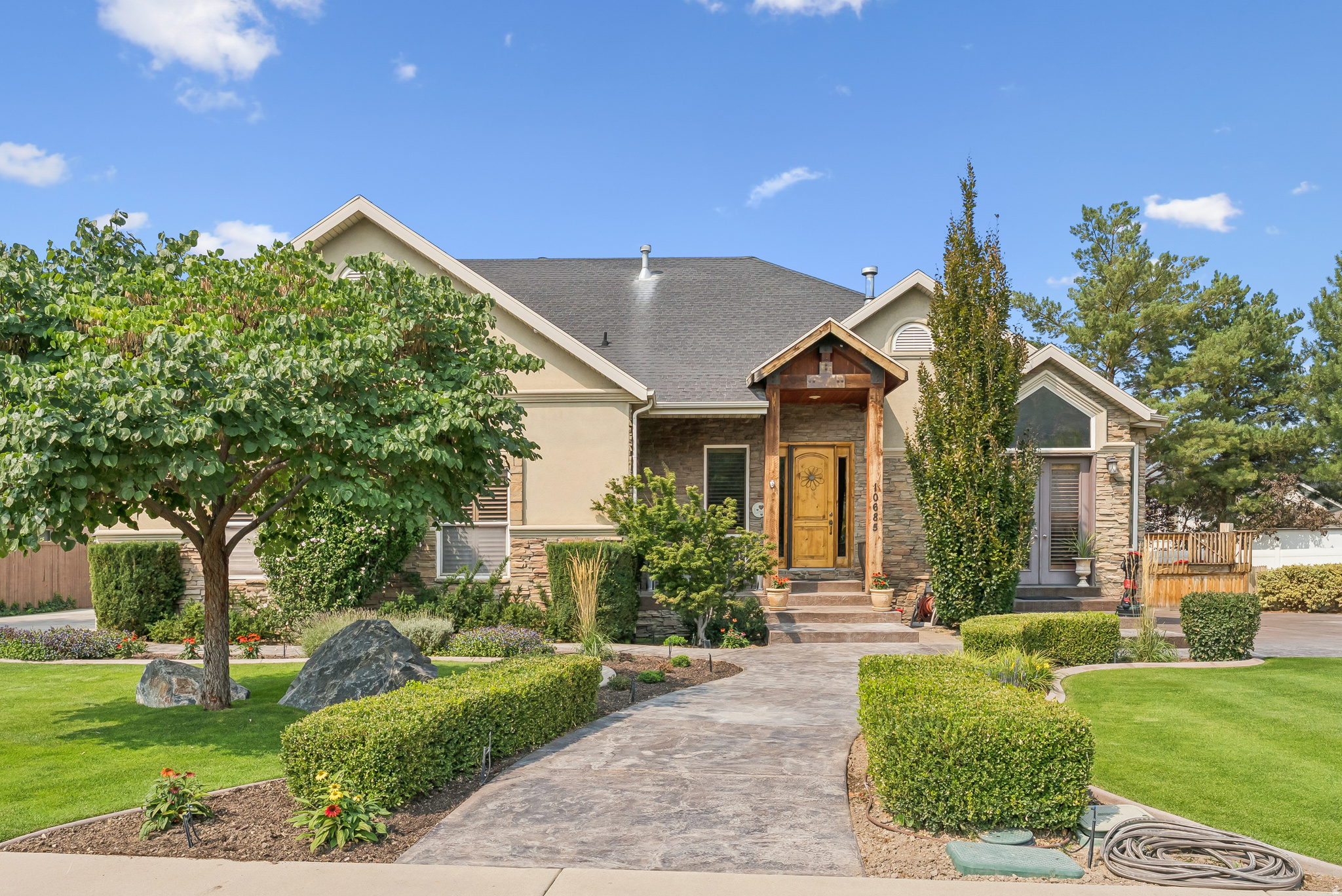 10685 N JERLING DR, Highland, UT 84003 — photo 1