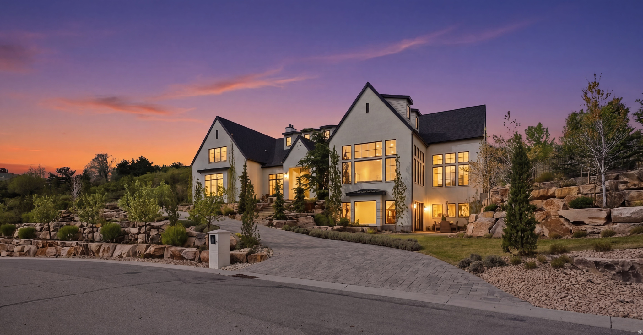 11 E CROSS HILL LN, Sandy, UT 84092 — photo 1