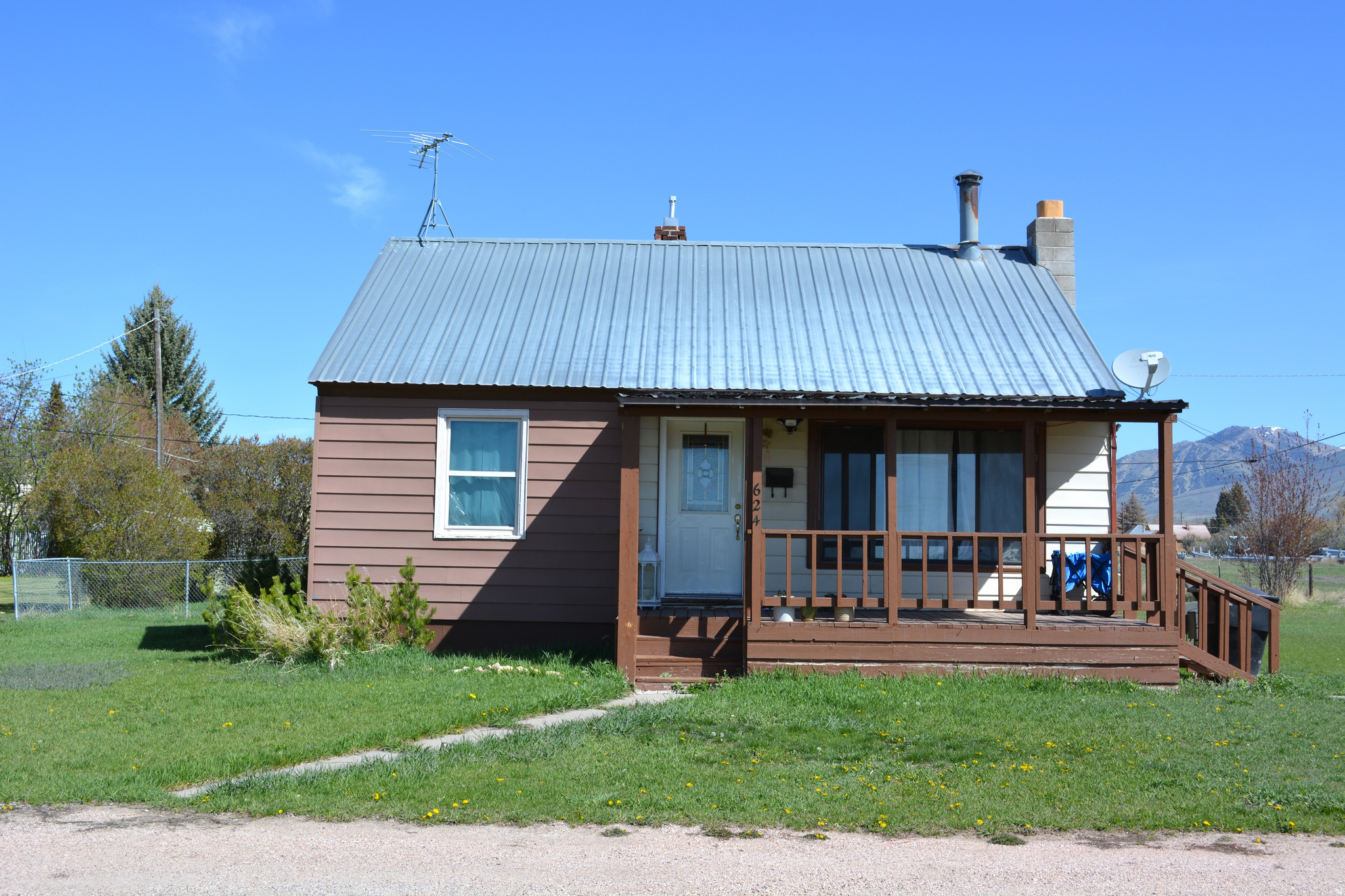 624 S ADAMS ST, Montpelier, ID 83254 — photo 1