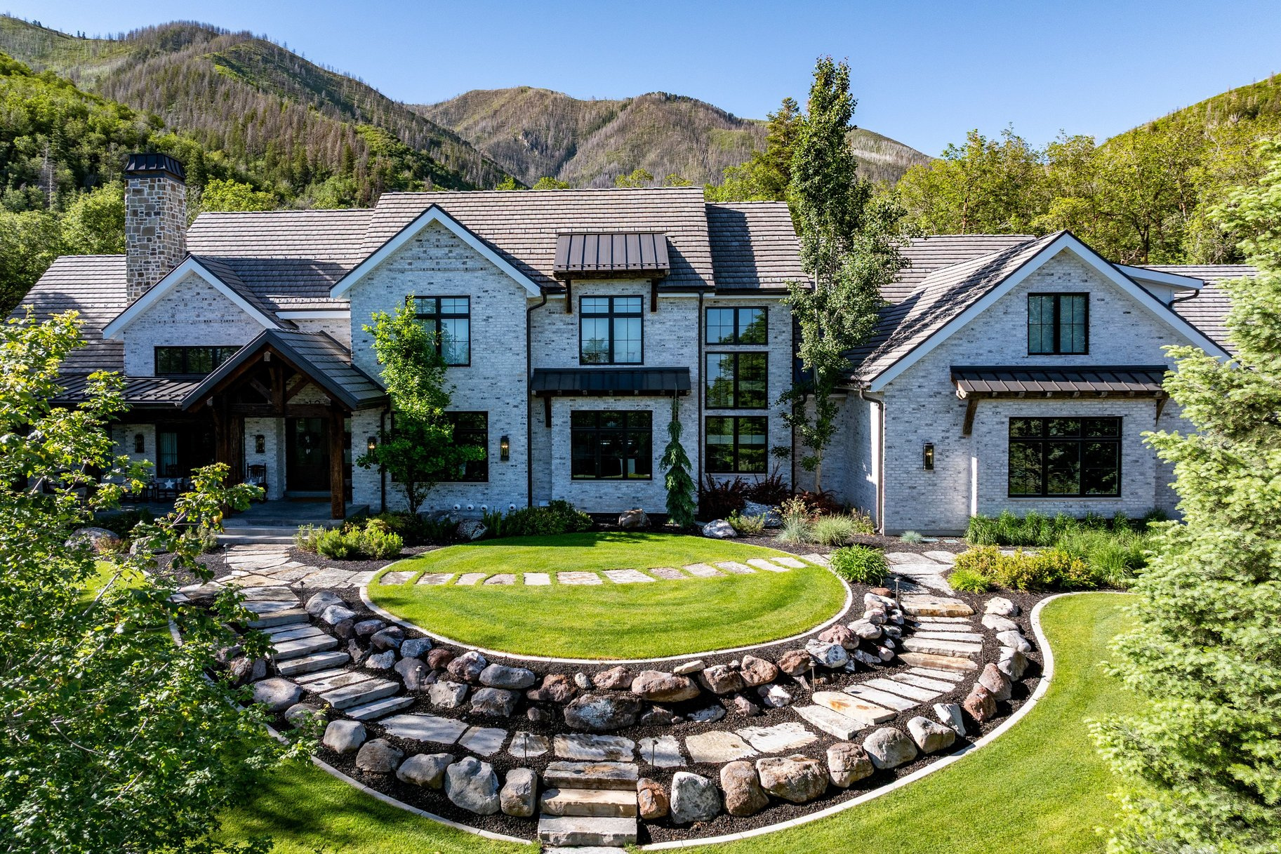 1230 S EAGLE NEST DR