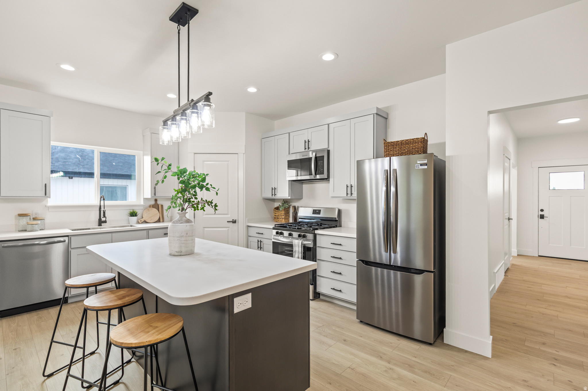 335 W 400 N, Fillmore, UT 84631 — photo 1