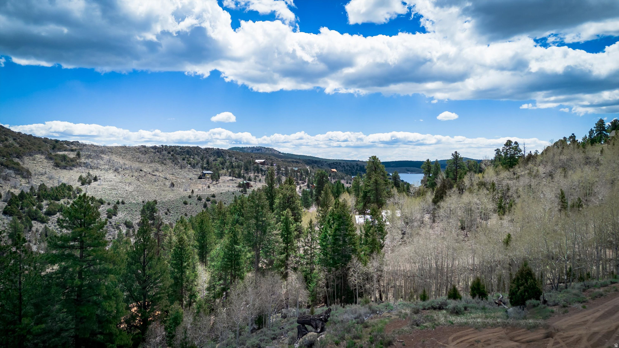 696 N IPSON CREEK CIR, Panguitch, UT 84759 — photo 1