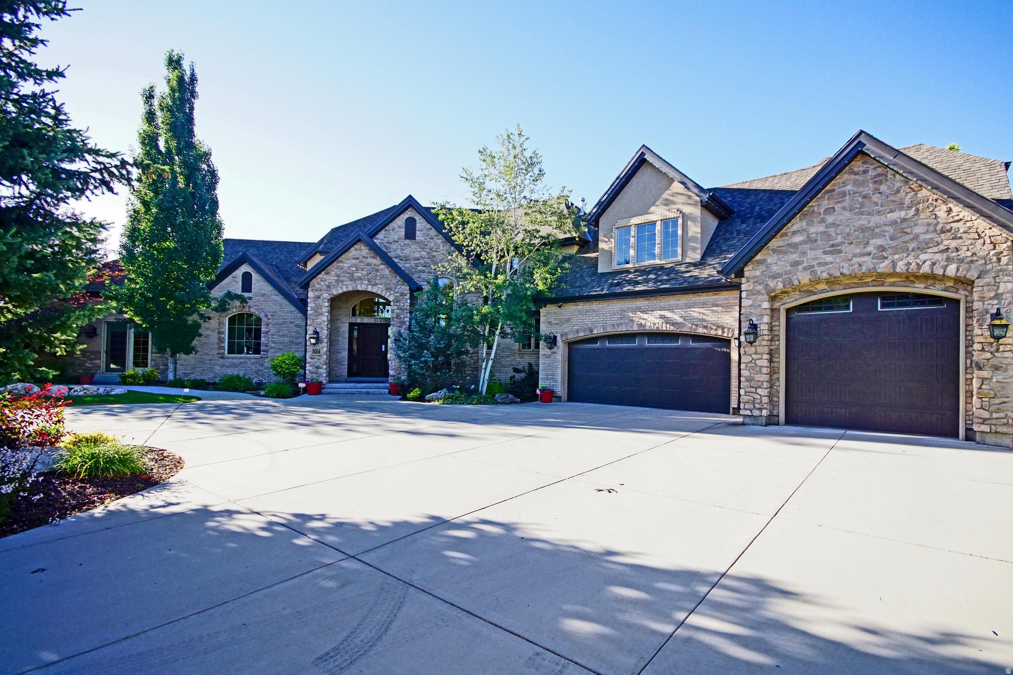 2054 E 6425 S, Holladay, UT 84121 — photo 1