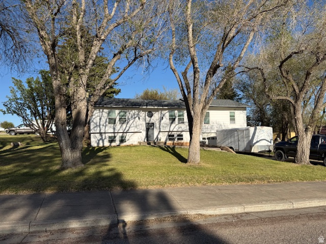417 S MAIN ST, Monticello, UT 84535 — photo 1