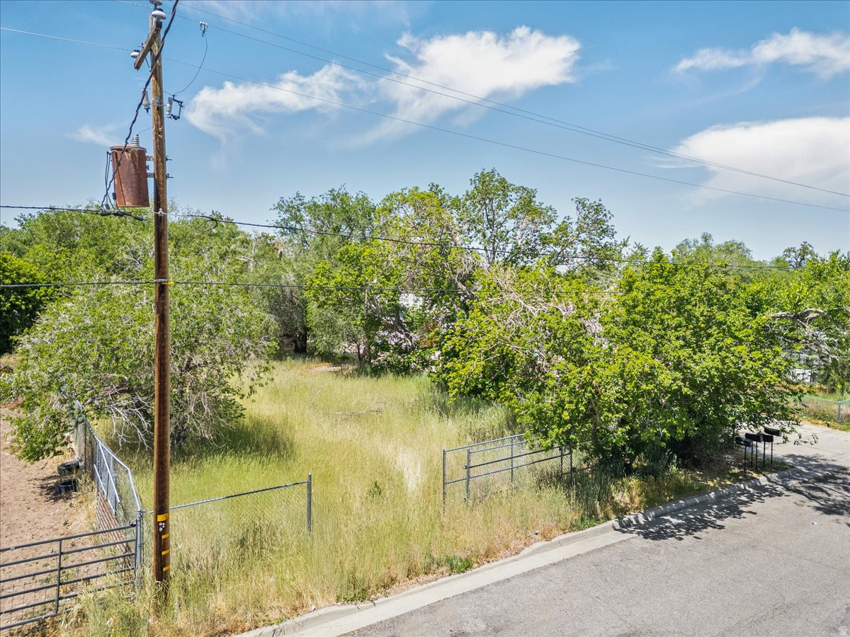 150 W UTAH AVE, Tooele, UT 84074 — photo 1