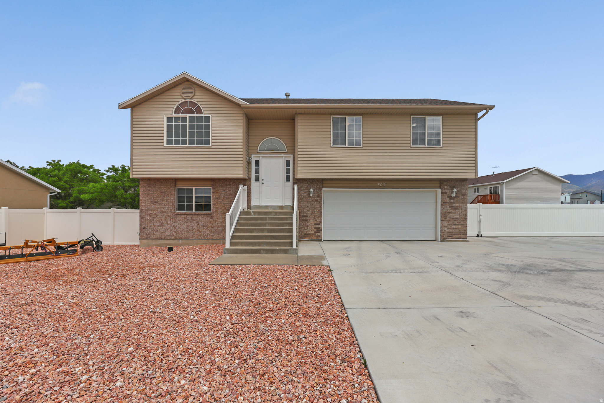 702 W MCKELLAR ST, Tooele, UT 84074 — photo 1