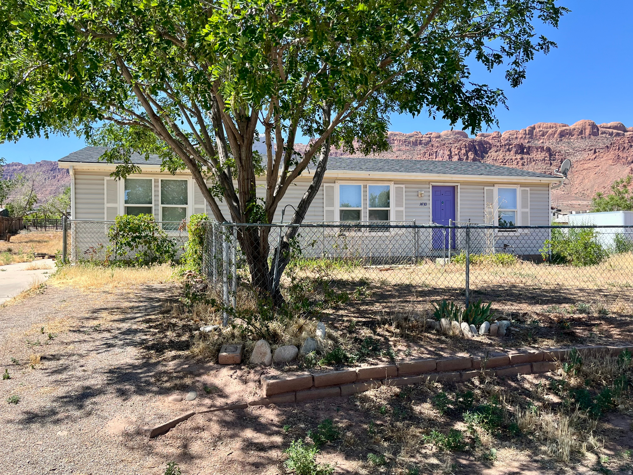 1430 E HUNTCREEK DR, Moab, UT 84532 — photo 1