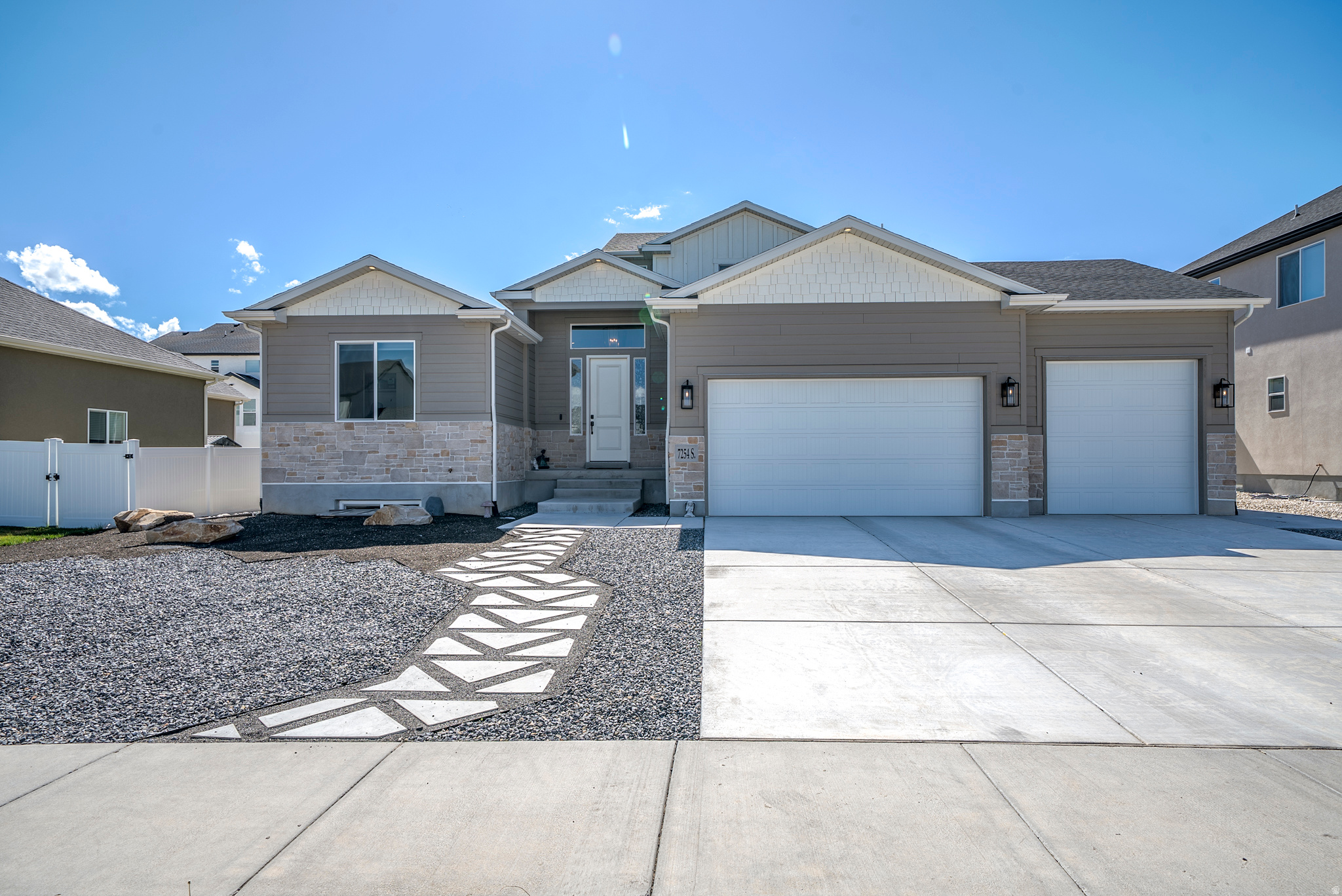 7254 S SOPHIA RIDGE CT, West Jordan, UT 84081 — photo 1