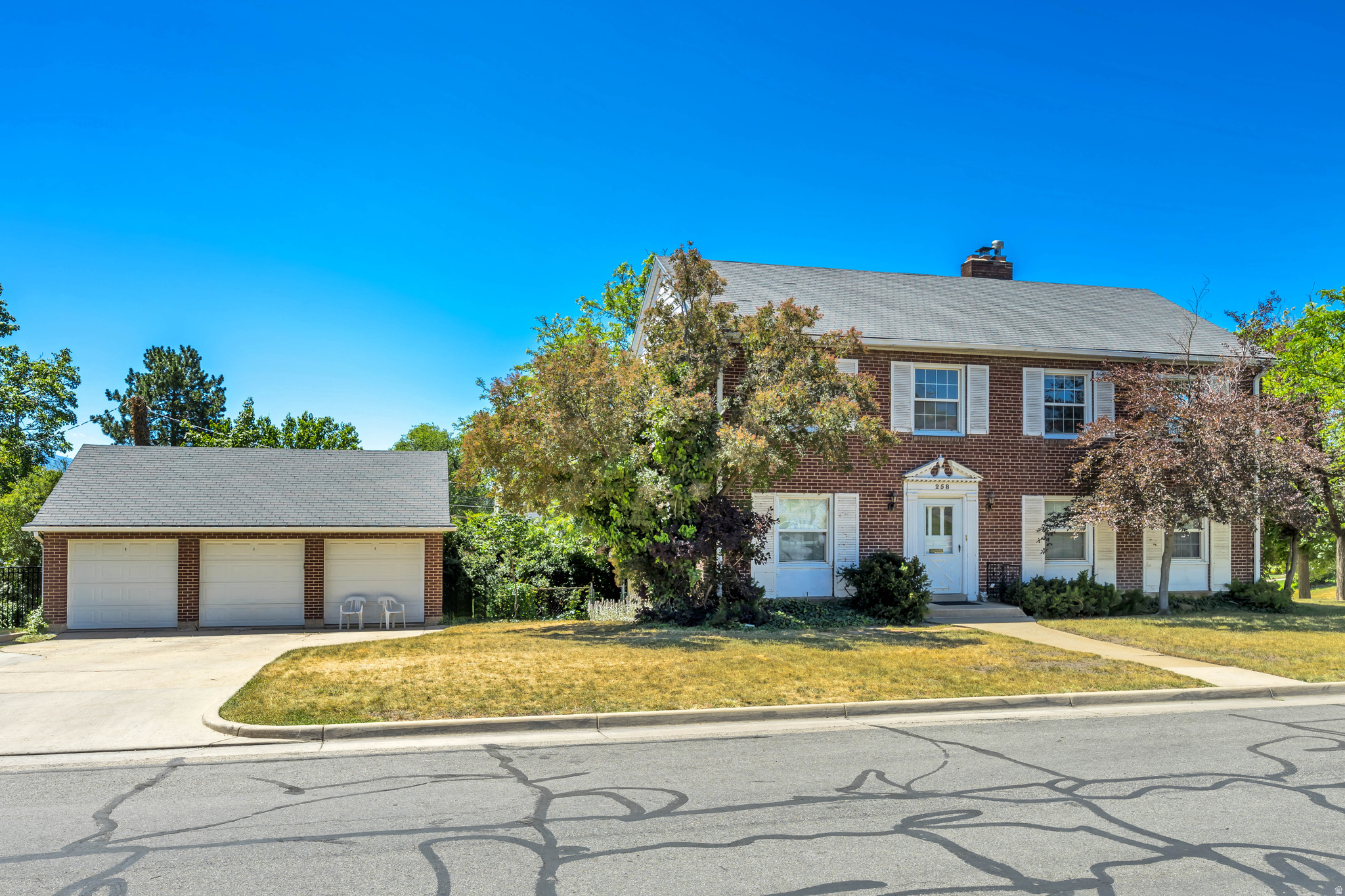 258 E 10TH AVE, Salt Lake City, UT 84103 — photo 1
