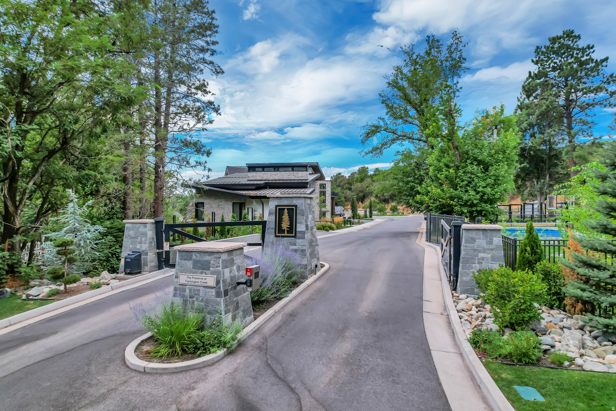 677 N HIDDEN HOLW, Farmington, UT 84025 — photo 1