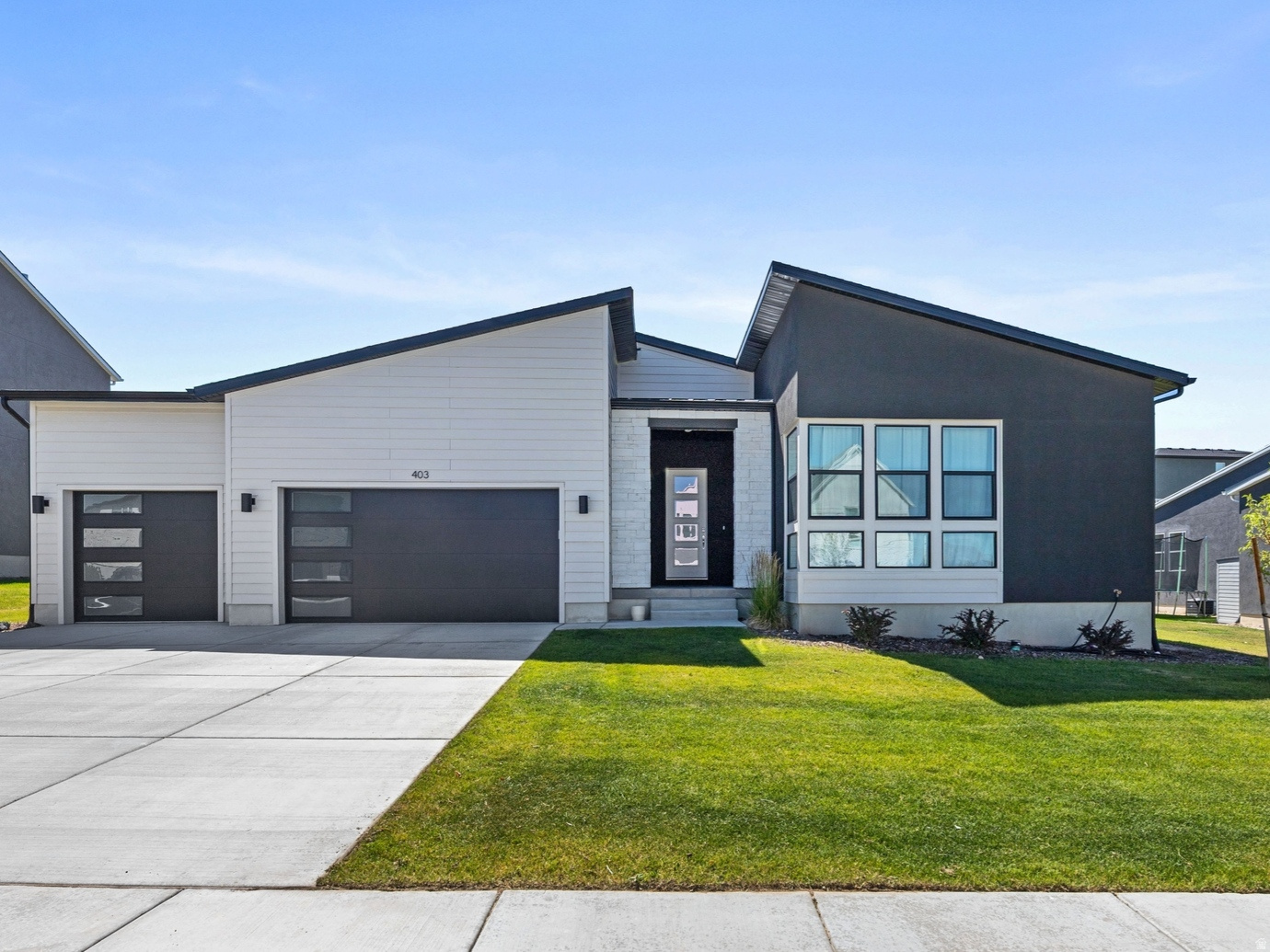 403 N PINNACLE CT, Saratoga Springs, UT 84045 — photo 1