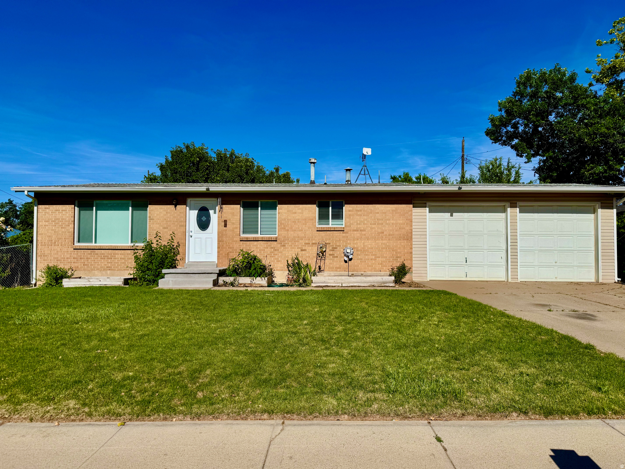 1105  MALA DR, Layton, UT 84041 — photo 1