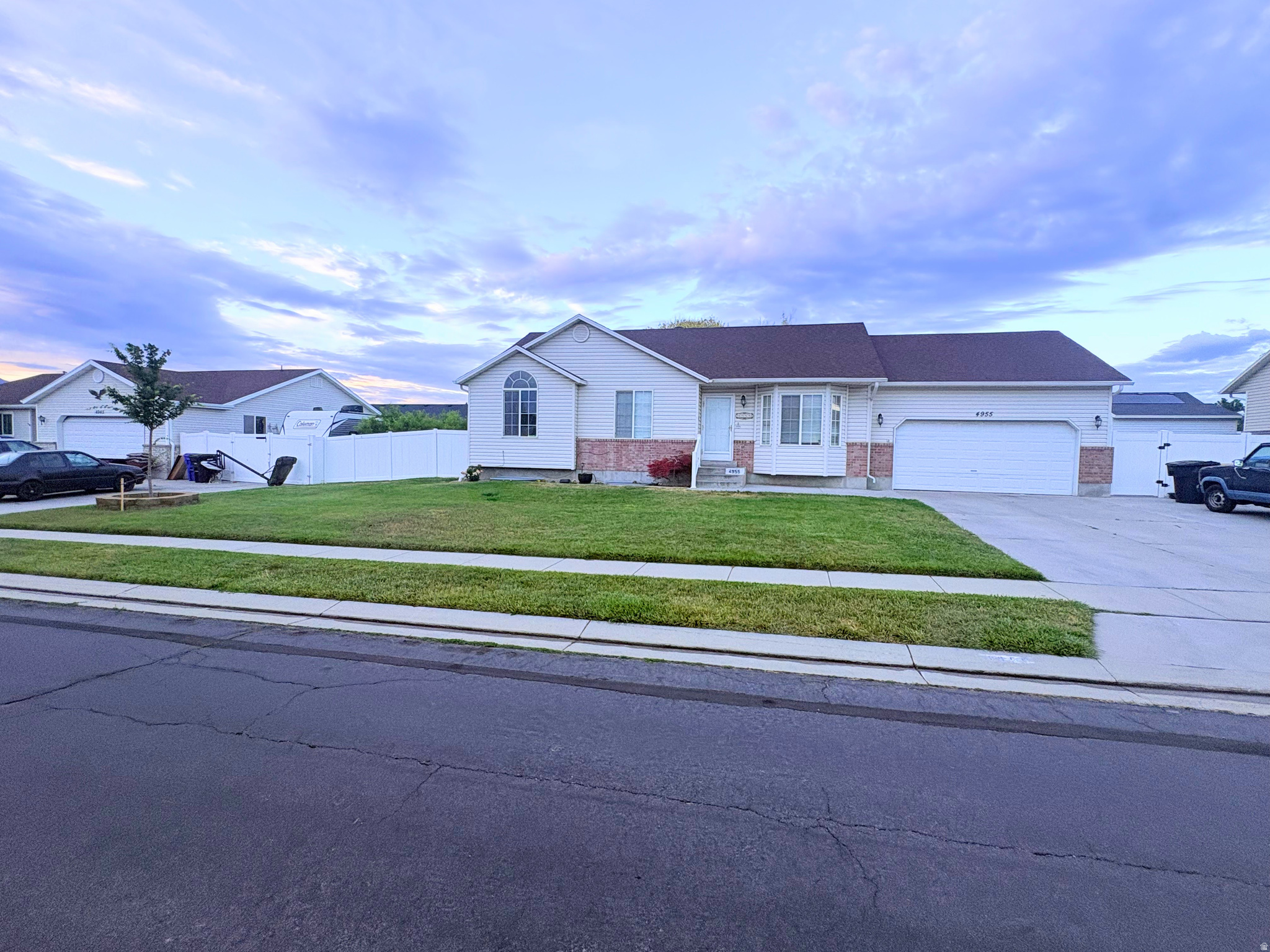 4955 W THRUSH DR, West Jordan, UT 84081 — photo 1