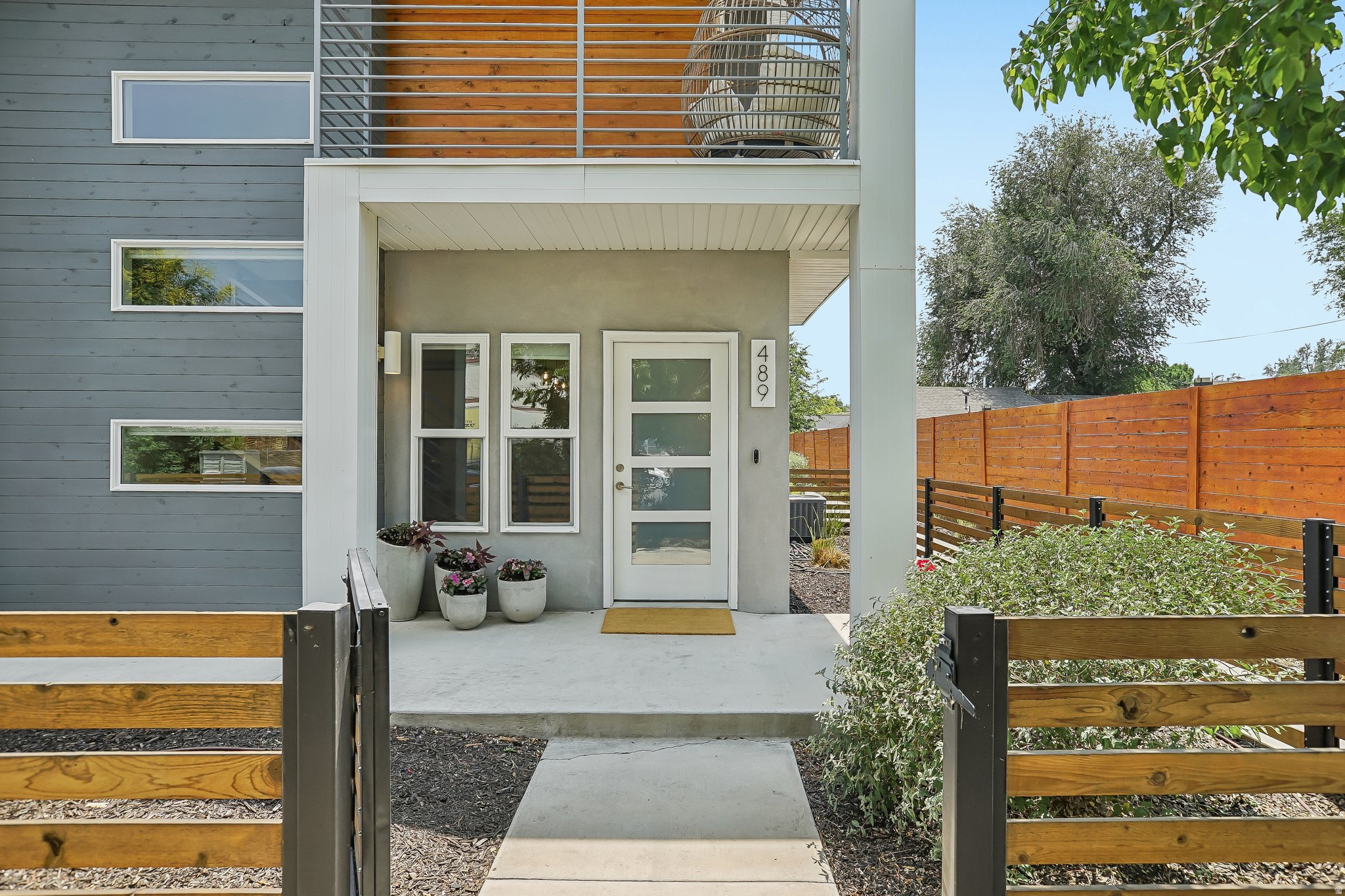 489 N BEAUMONT CT, Salt Lake City, UT 84116 — photo 1
