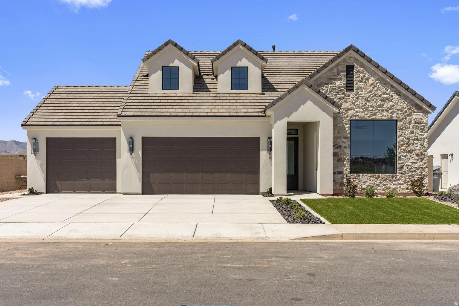 2401 PATRICIA DR, Santa Clara, UT 84765 — photo 1