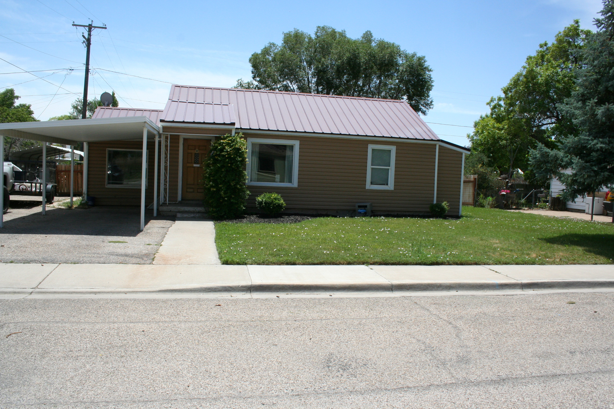 52 E WASATCH AVE, Vernal, UT 84078 — photo 1