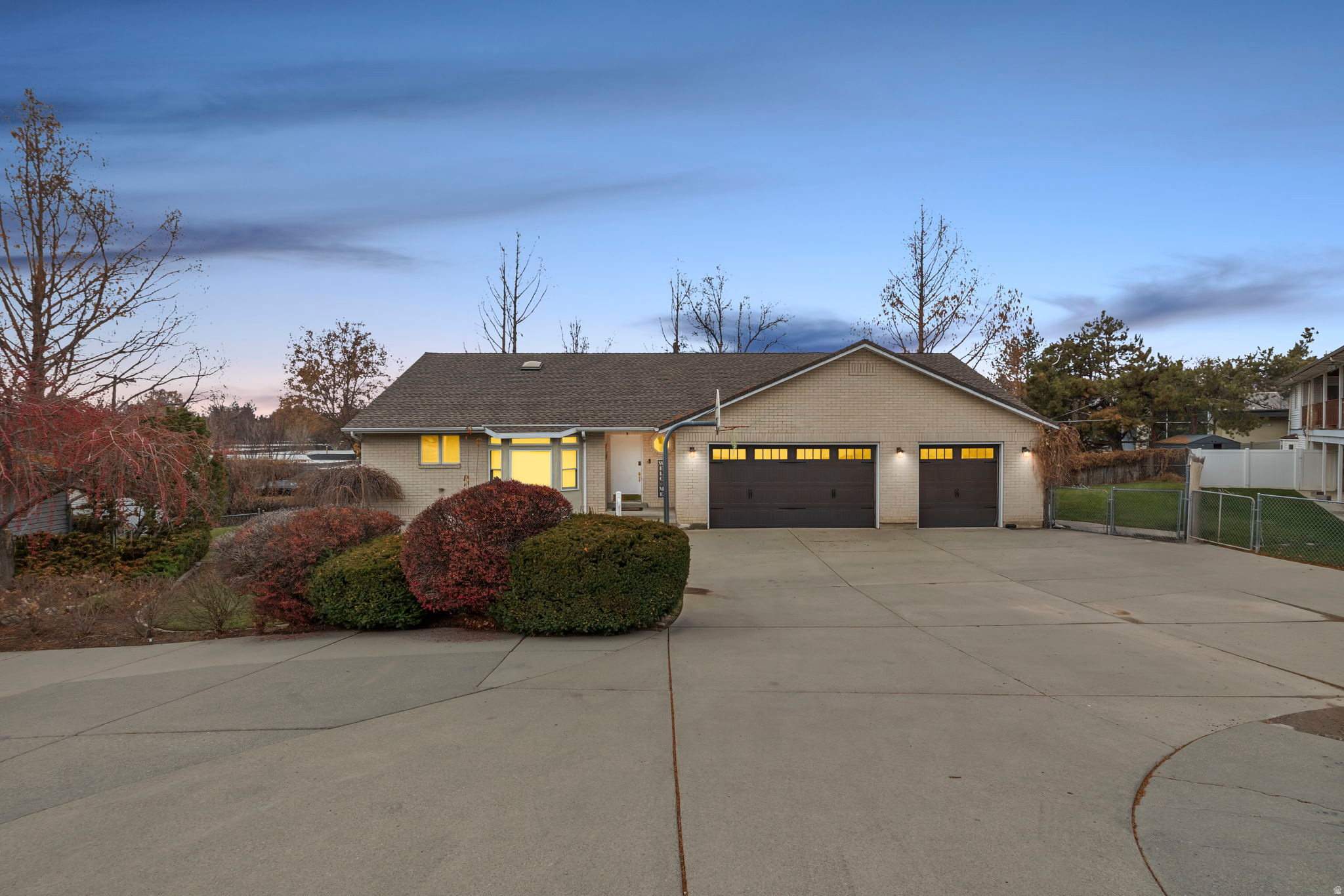 1504 E SPRING LN, Holladay, UT 84117 — photo 1