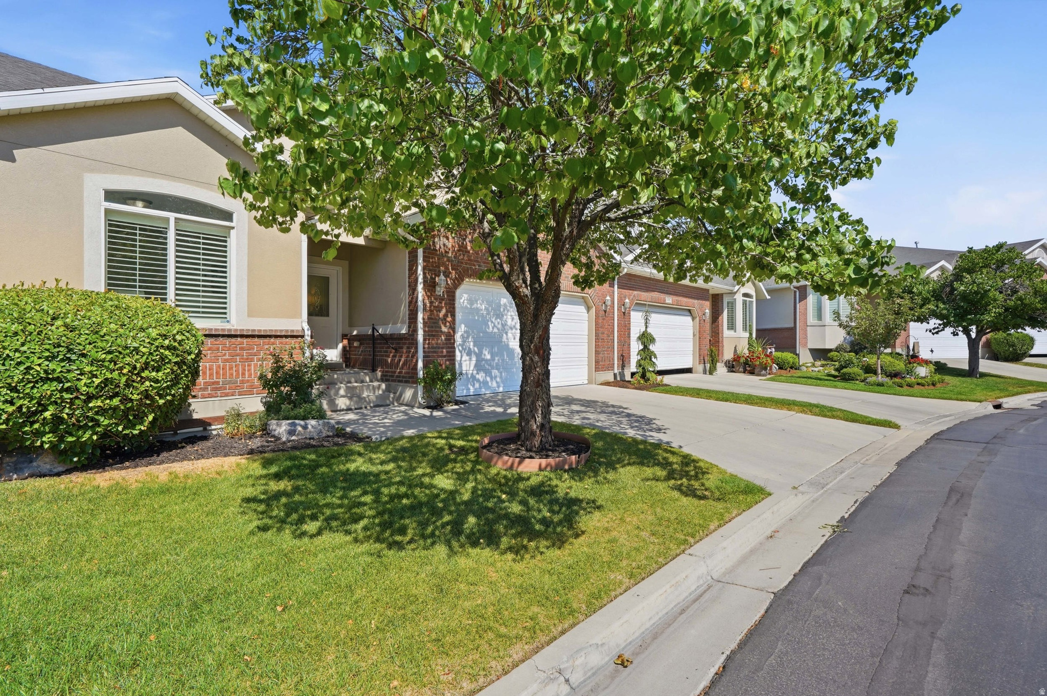 9487 S PEACEFUL VIEW WAY, South Jordan, UT 84095 — photo 1