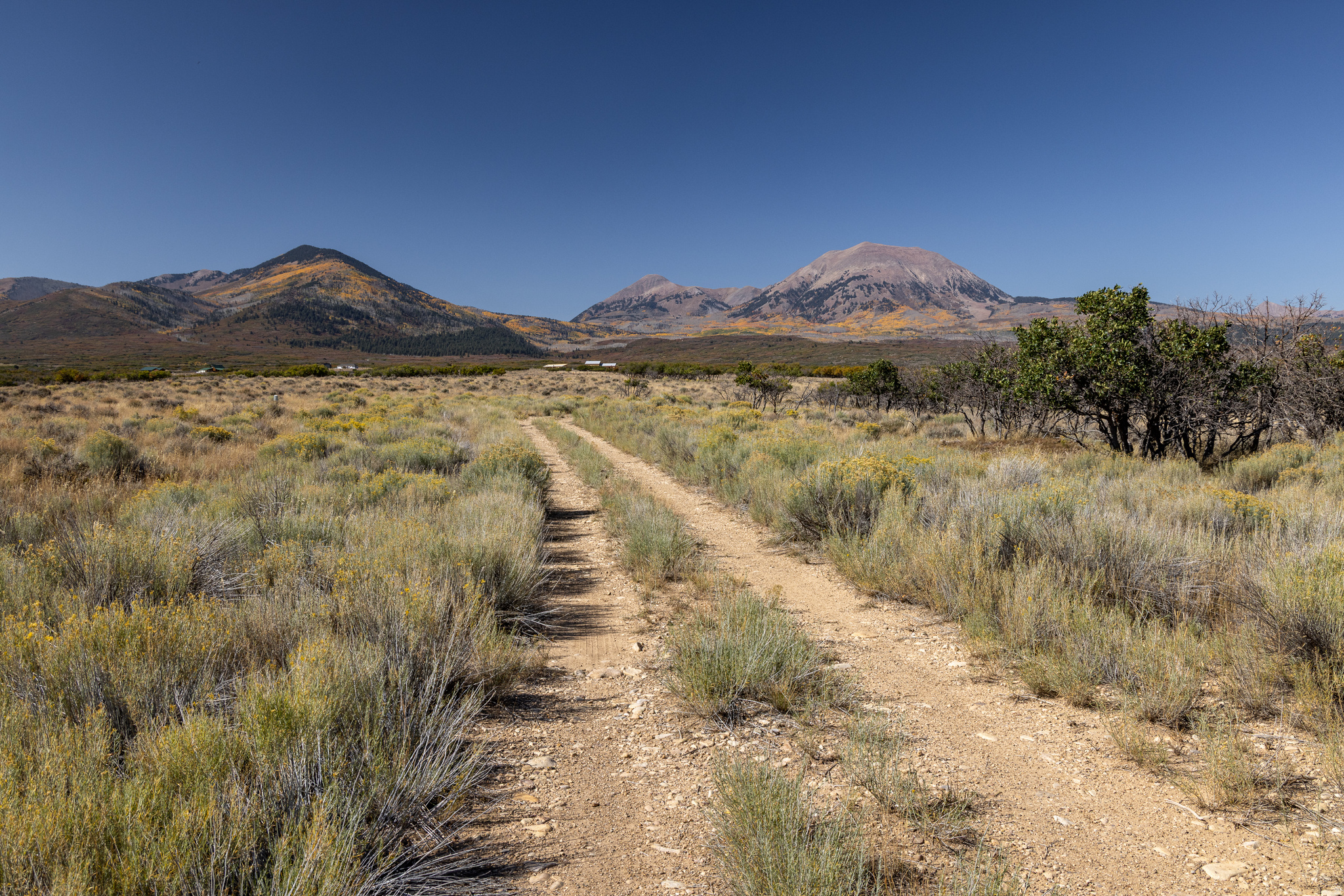 49 N ANNA DAY DR, La Sal, UT 84530 — photo 1