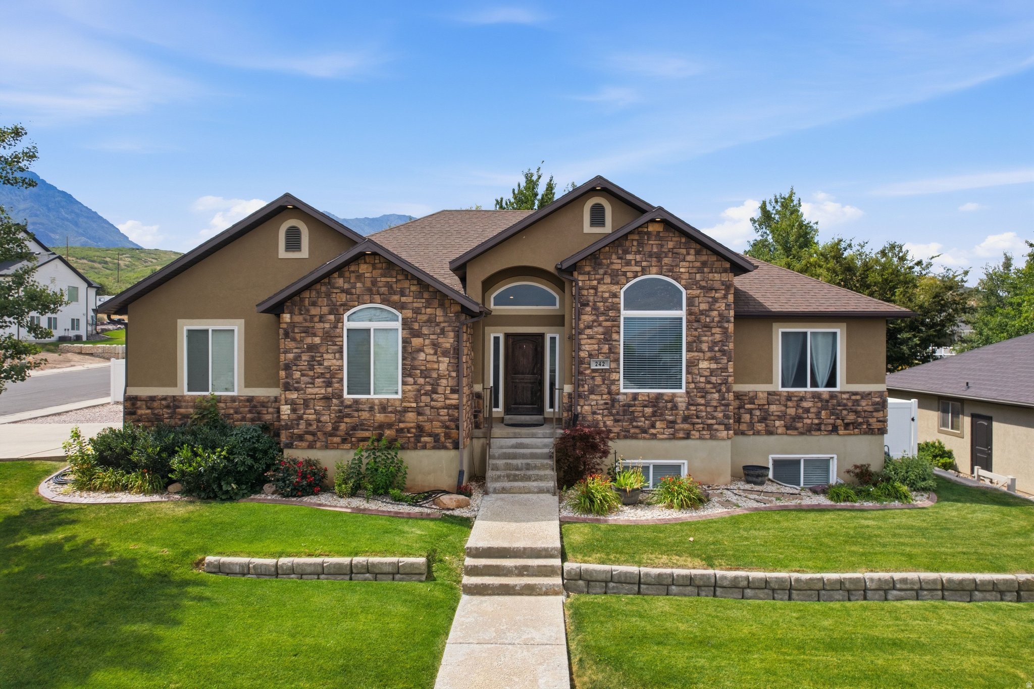 242 E 880 S, Santaquin, UT 84655 — photo 1