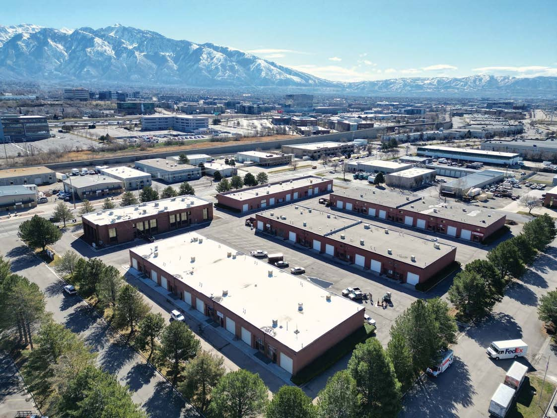9523 S 500 W, Sandy, UT 84092 — photo 1