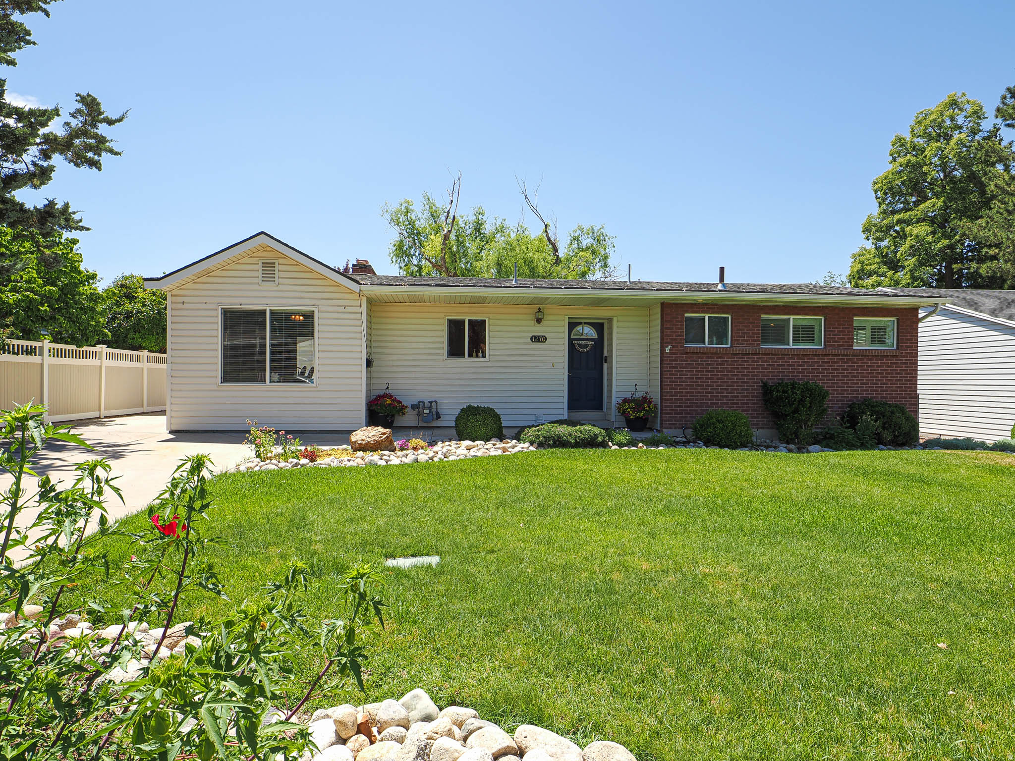 1270 E 3770 S, Millcreek, UT 84106 — photo 1