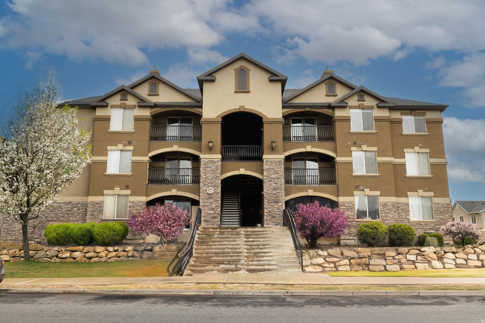497 S 2220 W #303, Pleasant Grove, UT 84062 — photo 1