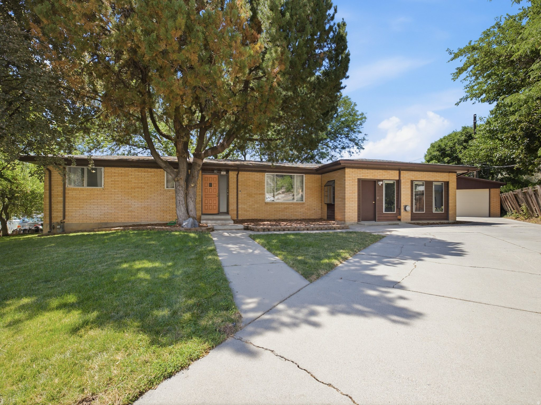 4155 N CRESTVIEW AVE, Provo, UT 84604 — photo 1
