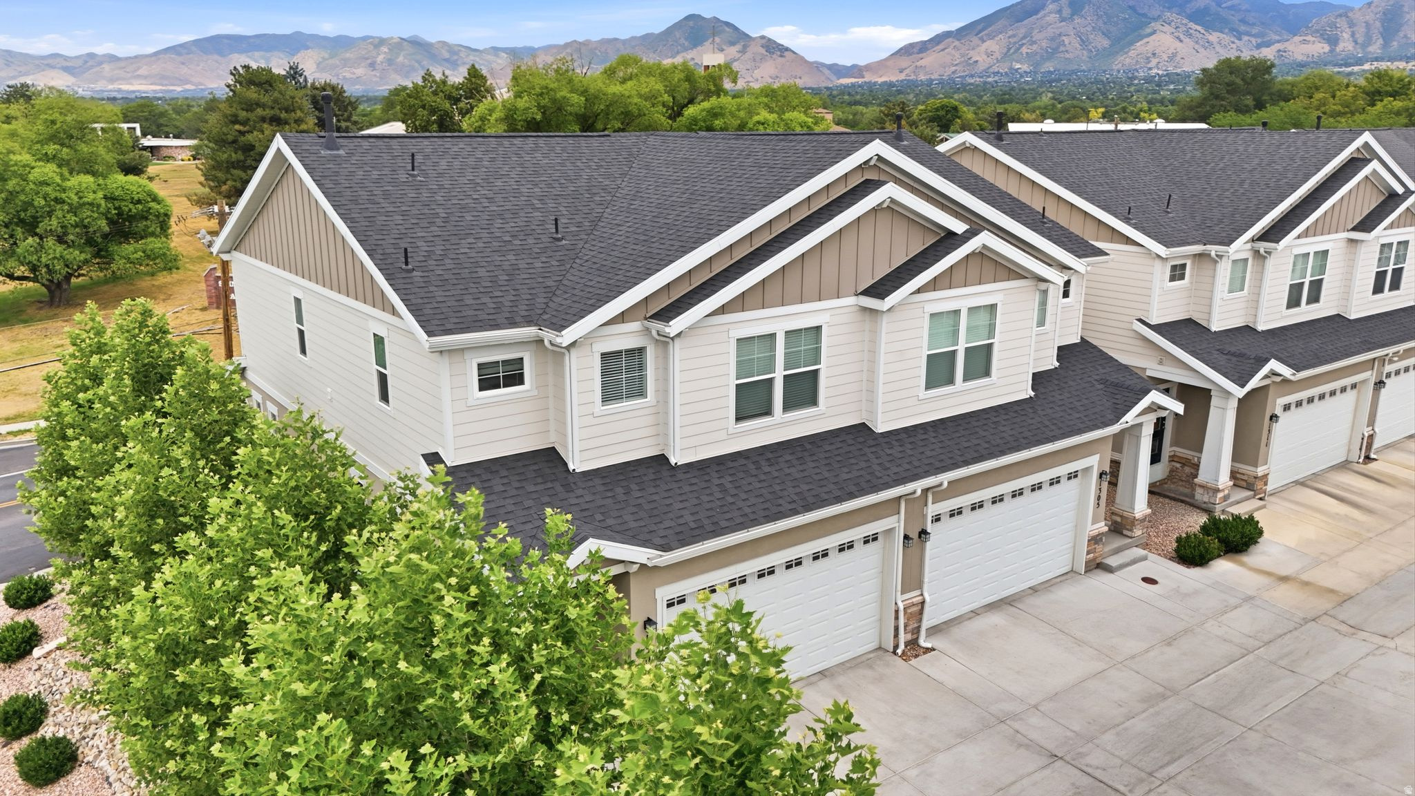 1303 E WEYBURN LN, Holladay, UT 84117 — photo 1