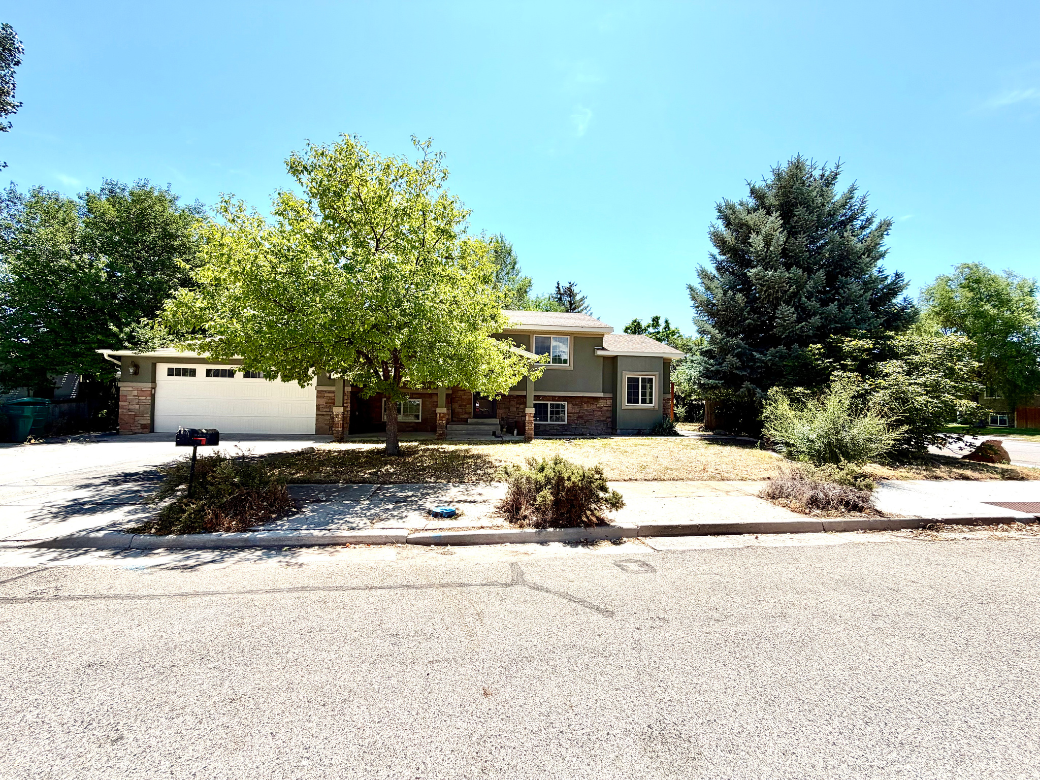 105  CEDAR DR, Vernal, UT 84078 — photo 1