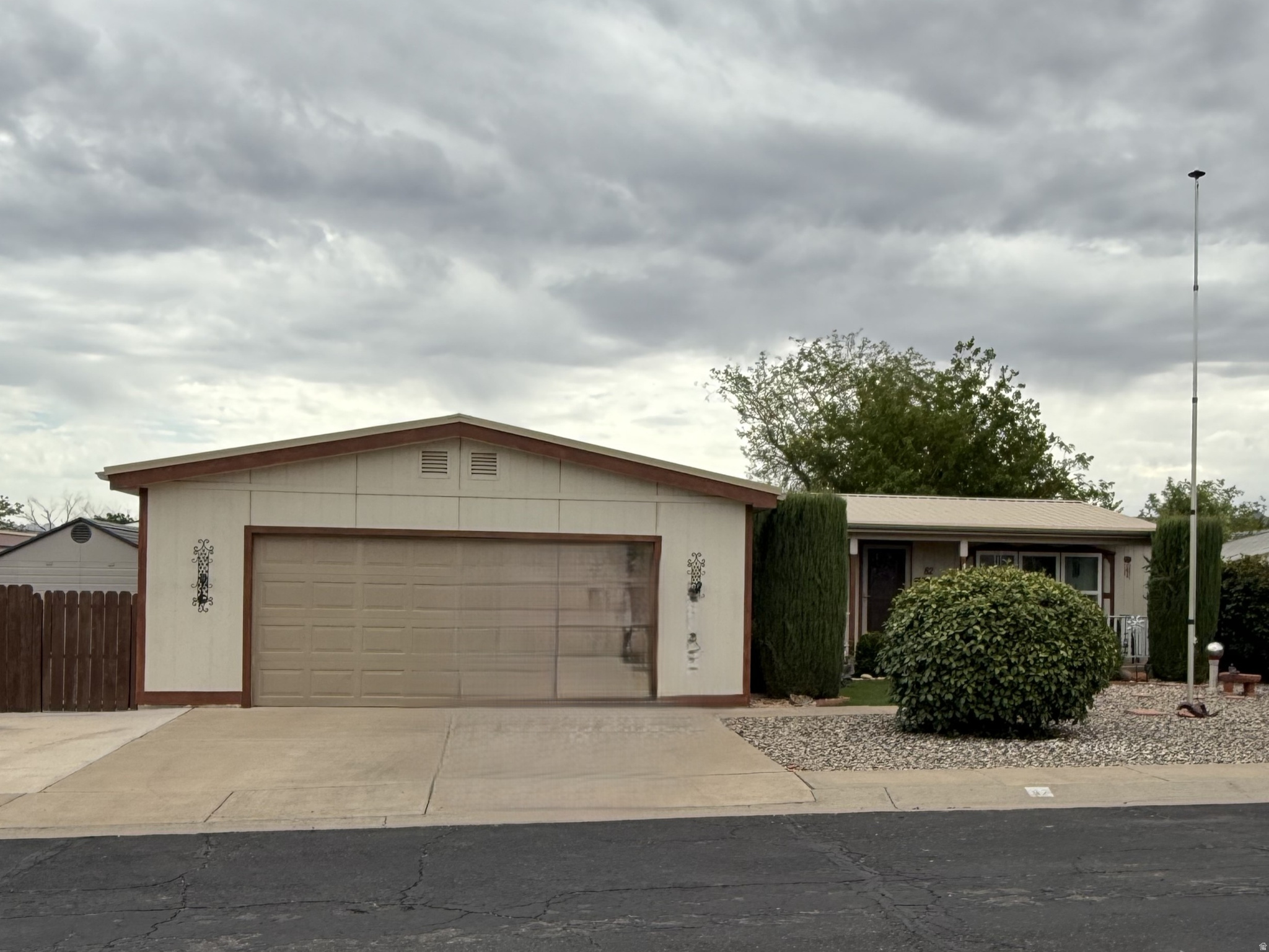 82 N 3880 W, Hurricane, UT 84737 — photo 1