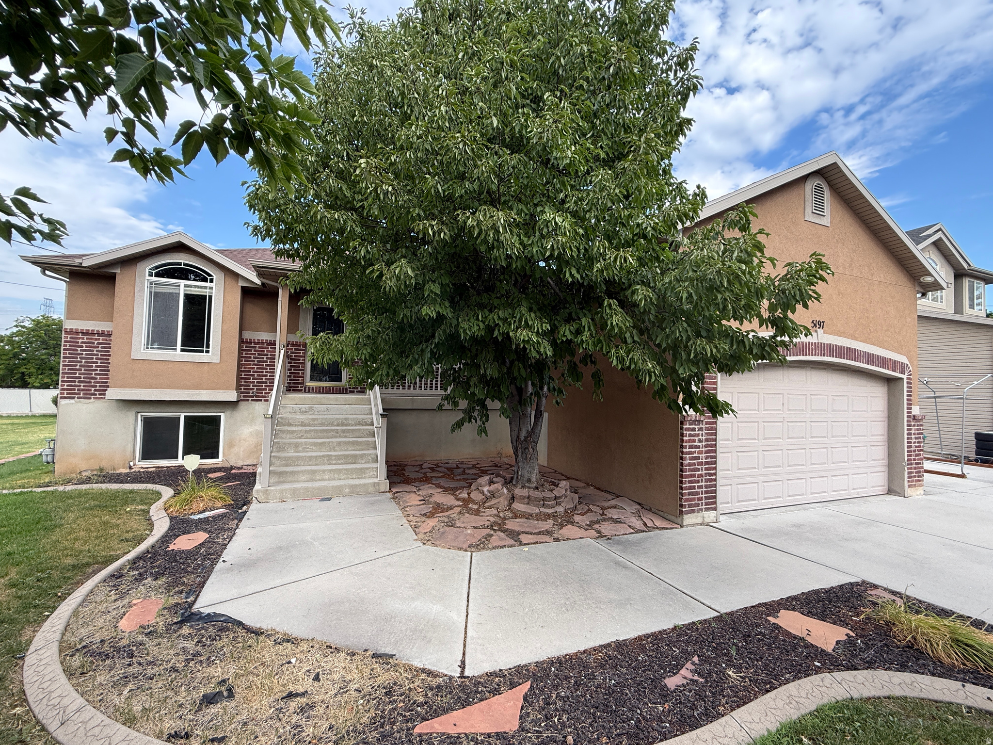 5197 S 3100 W, Roy, UT 84067 — photo 1