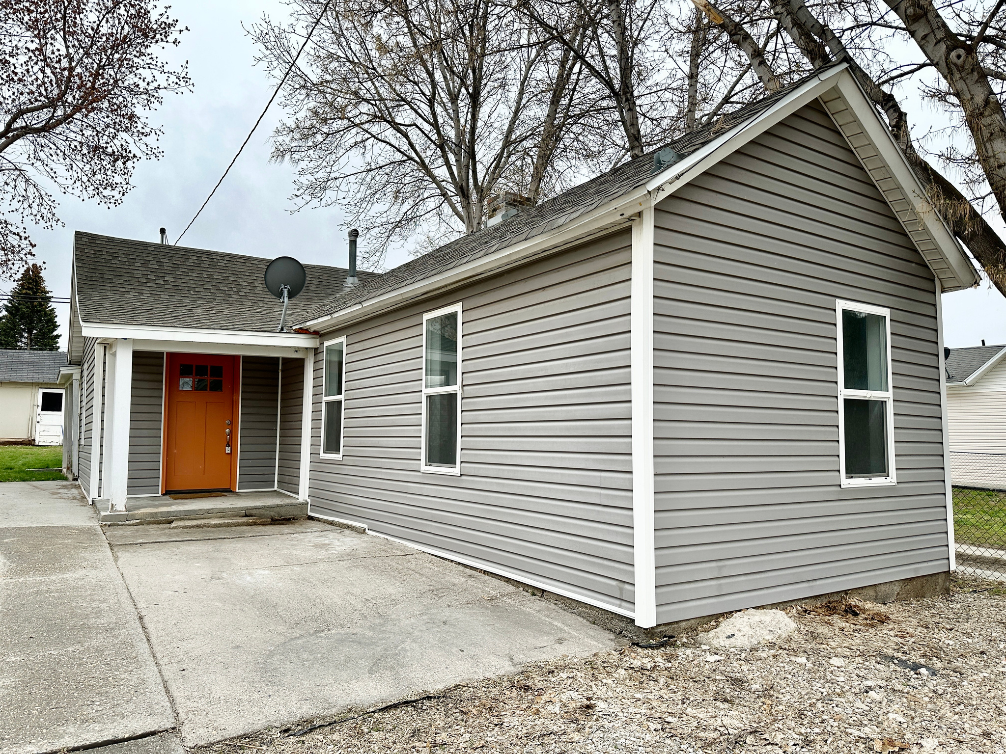 282 E VINE ST, Tooele, UT 84074 — photo 1