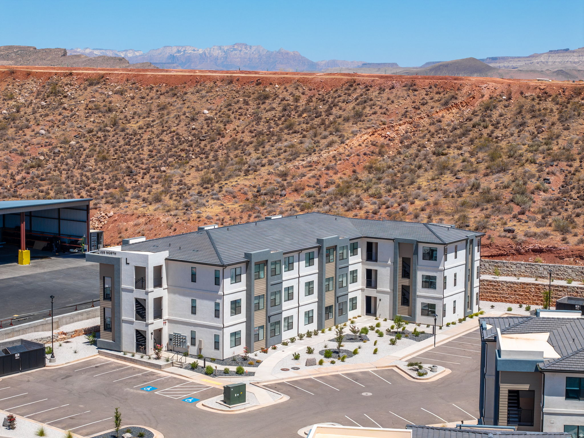 226 N CLIFF SIDE DR #L300, Hurricane, UT 84737 — photo 1