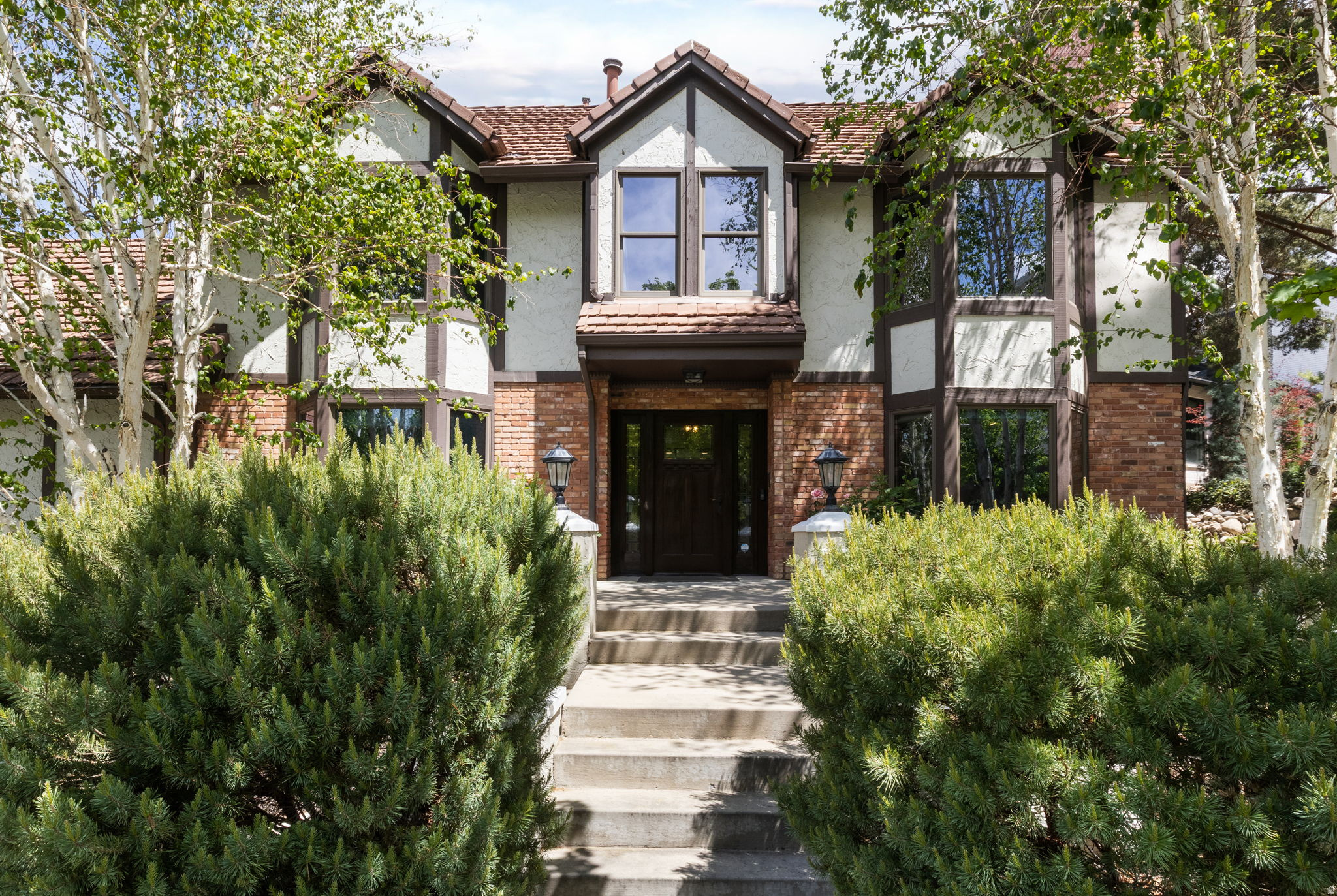 4049 E PROSPECTOR DR, Cottonwood Heights, UT 84121 — photo 1