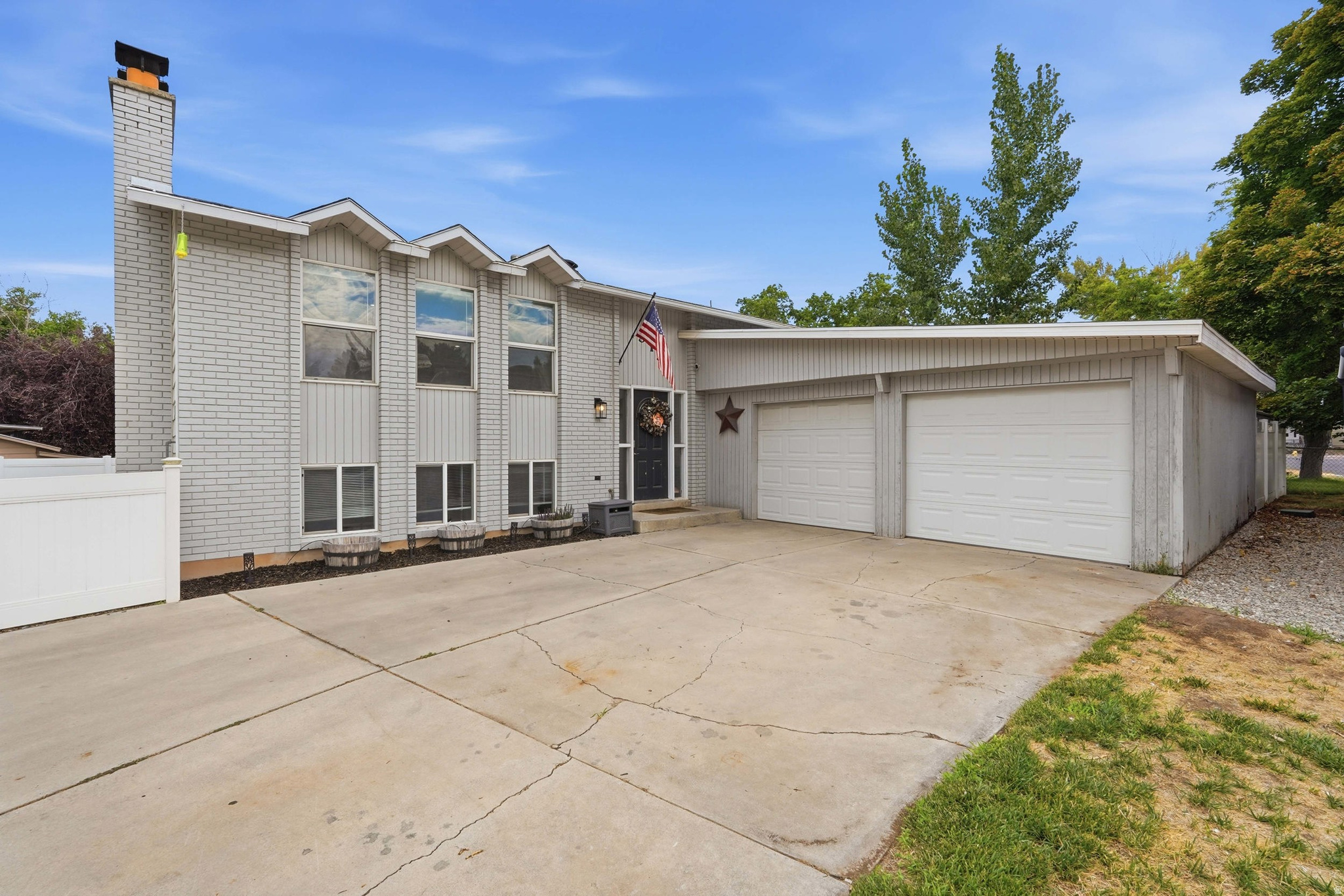 914 W 2600 N, Clinton, UT 84015 — photo 1