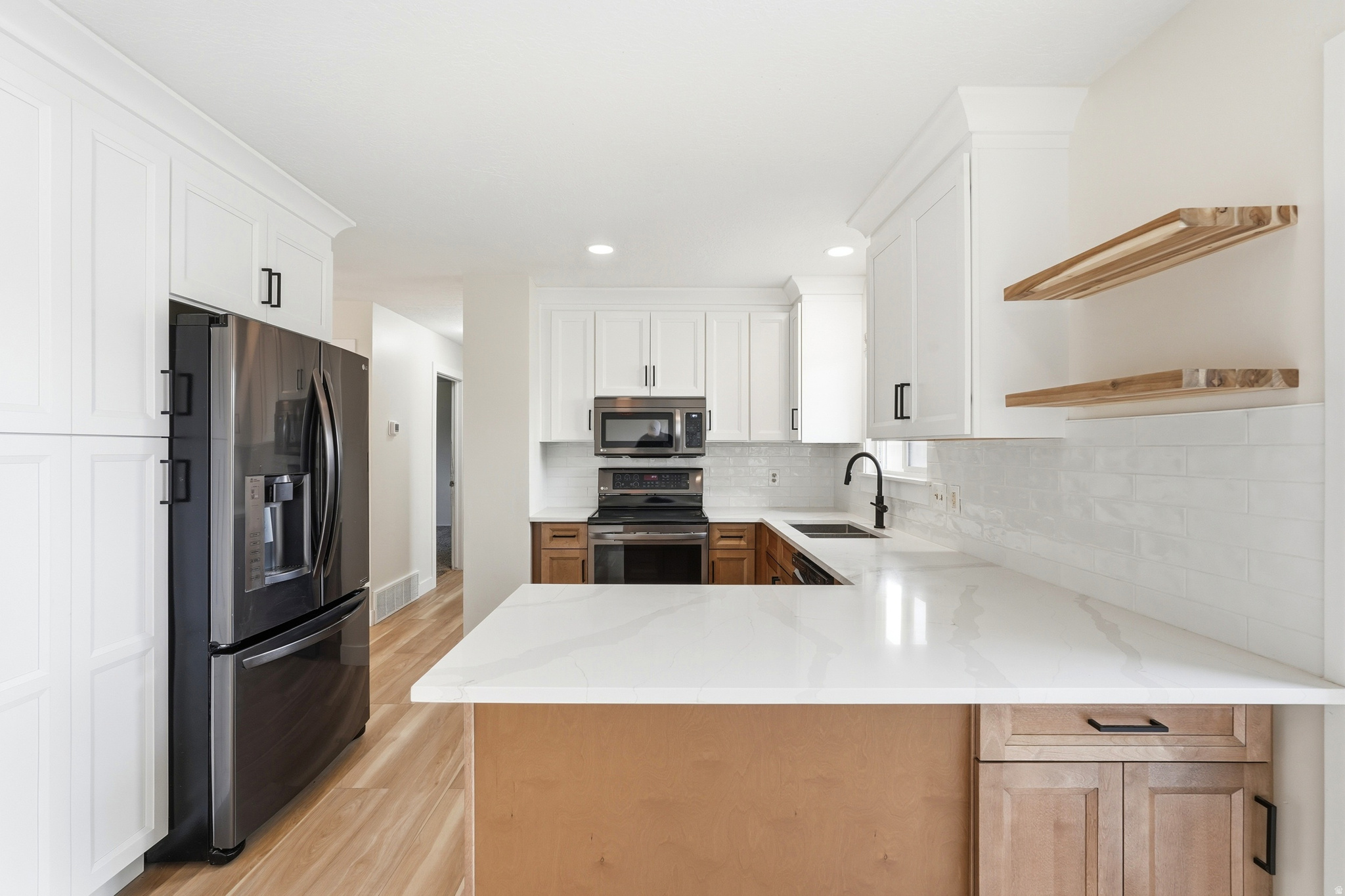 666 W 725 N, Clearfield, UT 84015 — photo 1