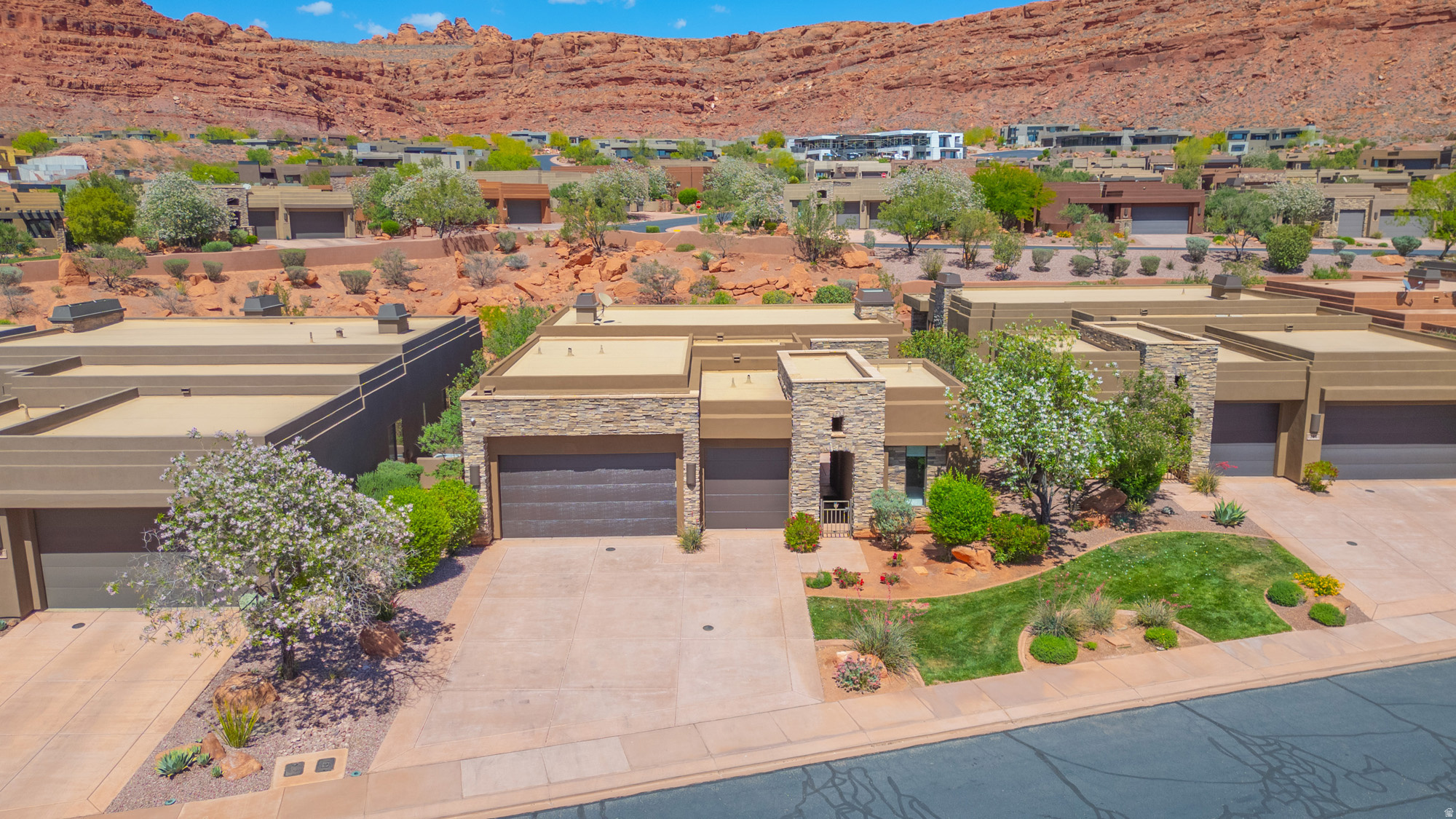 2139 W COUGAR ROCK CIR #142, St. George, UT 84770 — photo 1