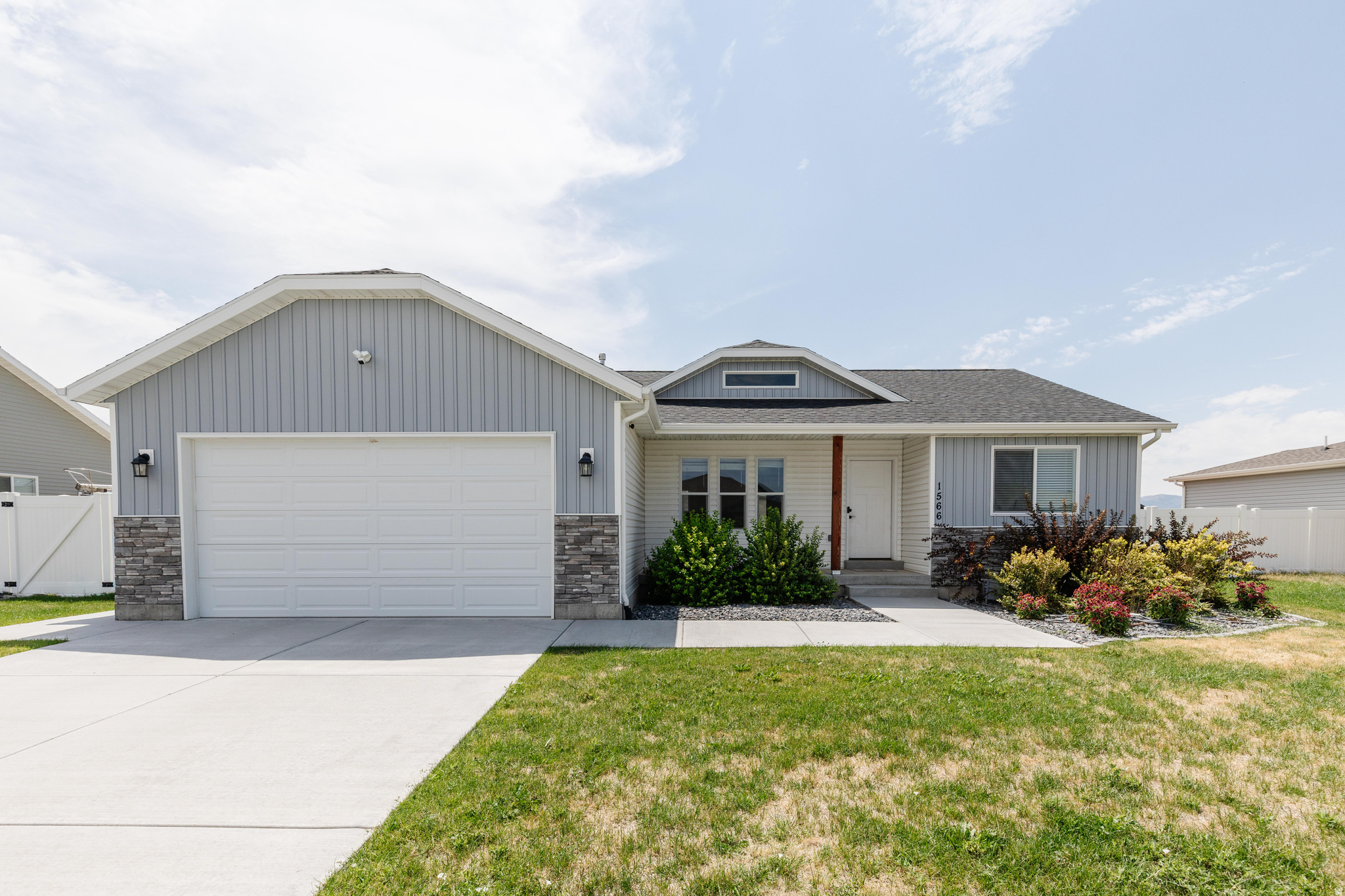 1566 E 650 S, Hyrum, UT 84319 — photo 1