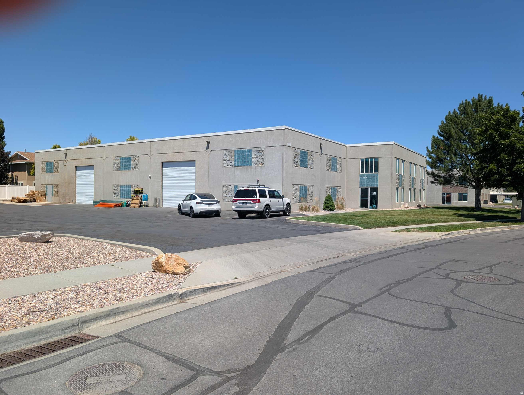 9498 S 670 W, Sandy, UT 84070 — photo 1